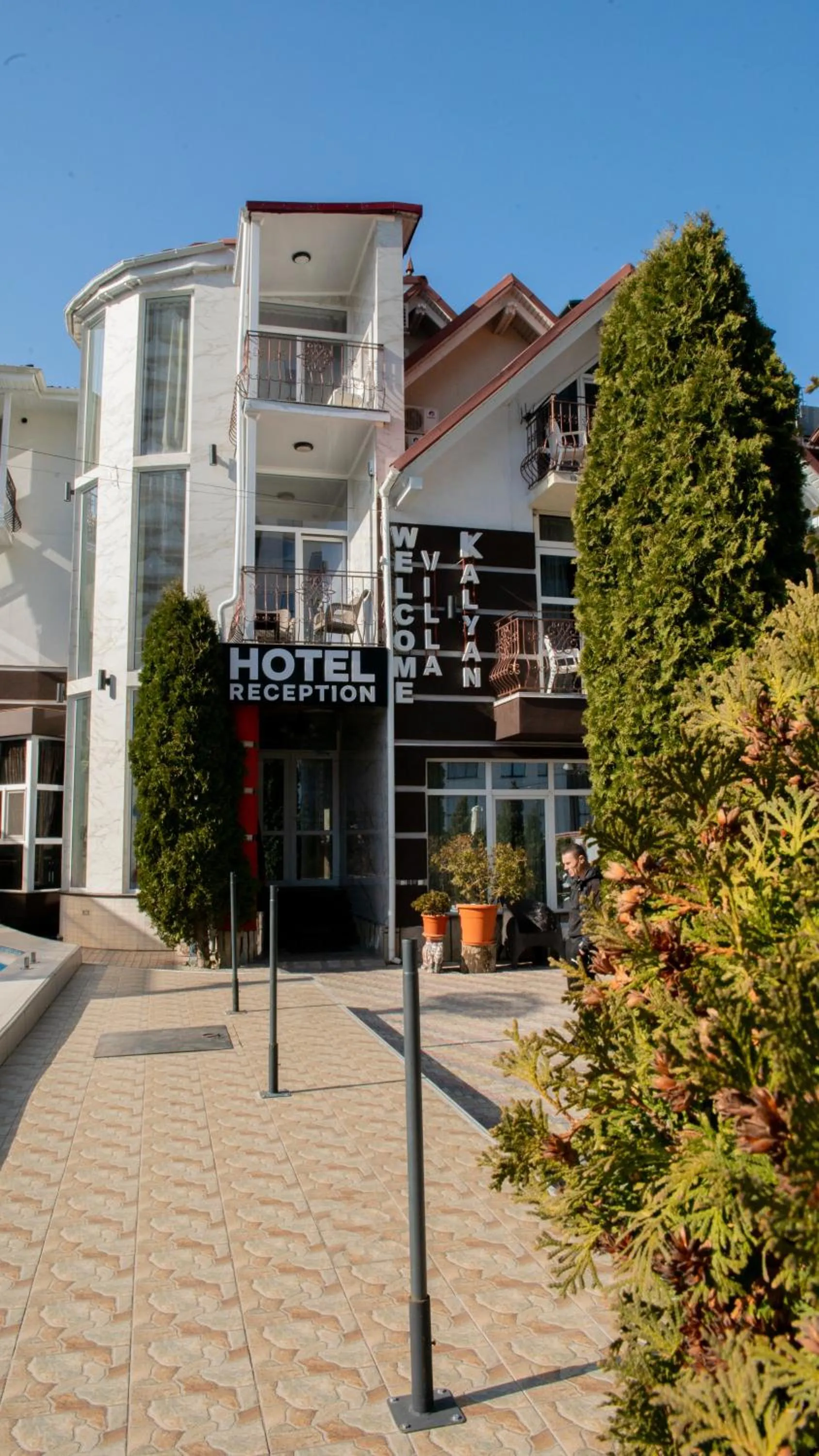 Property building in Hotel Kalyan & Spa