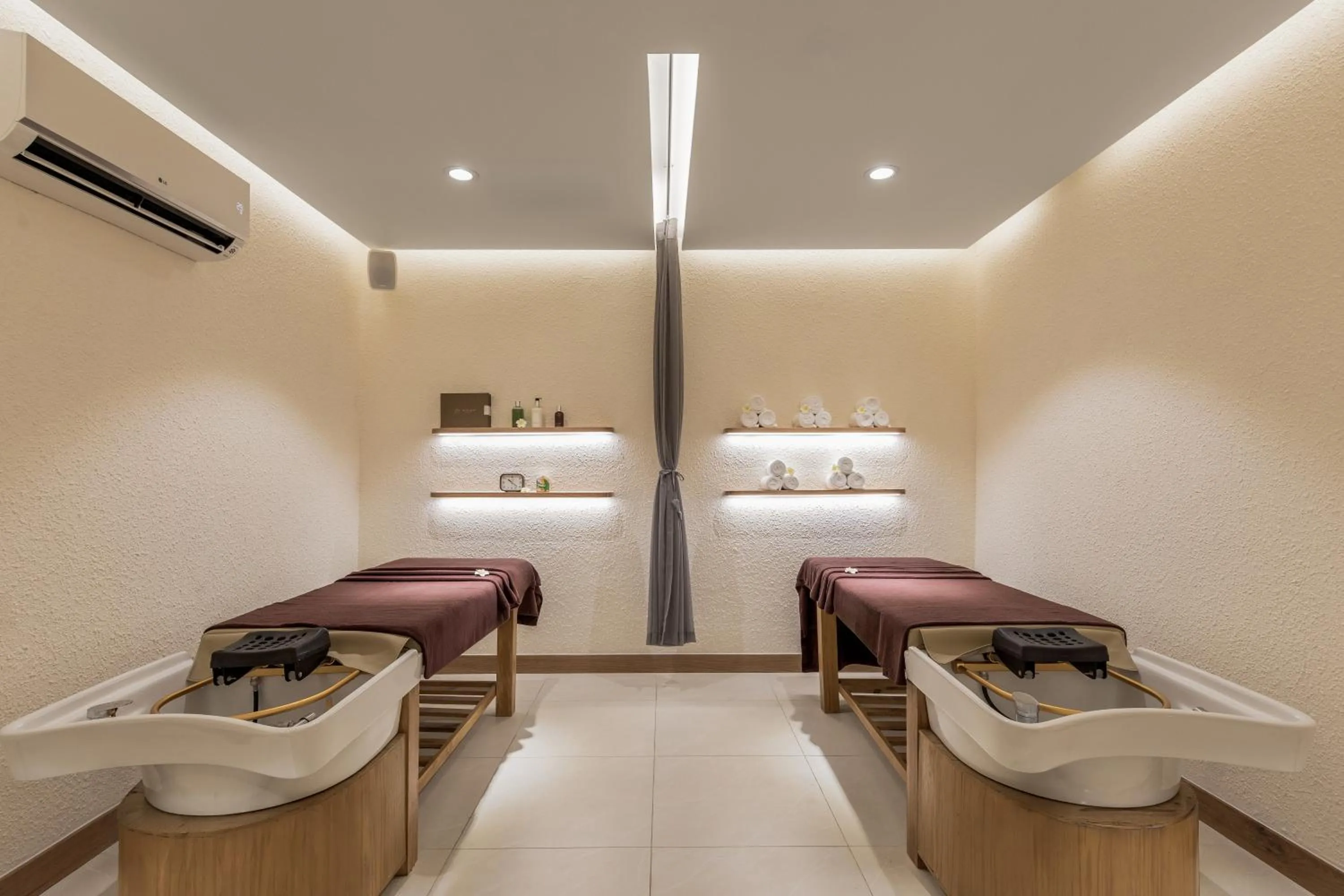 Spa and wellness centre/facilities, Bed in PHUC LONG LUXURY Danang