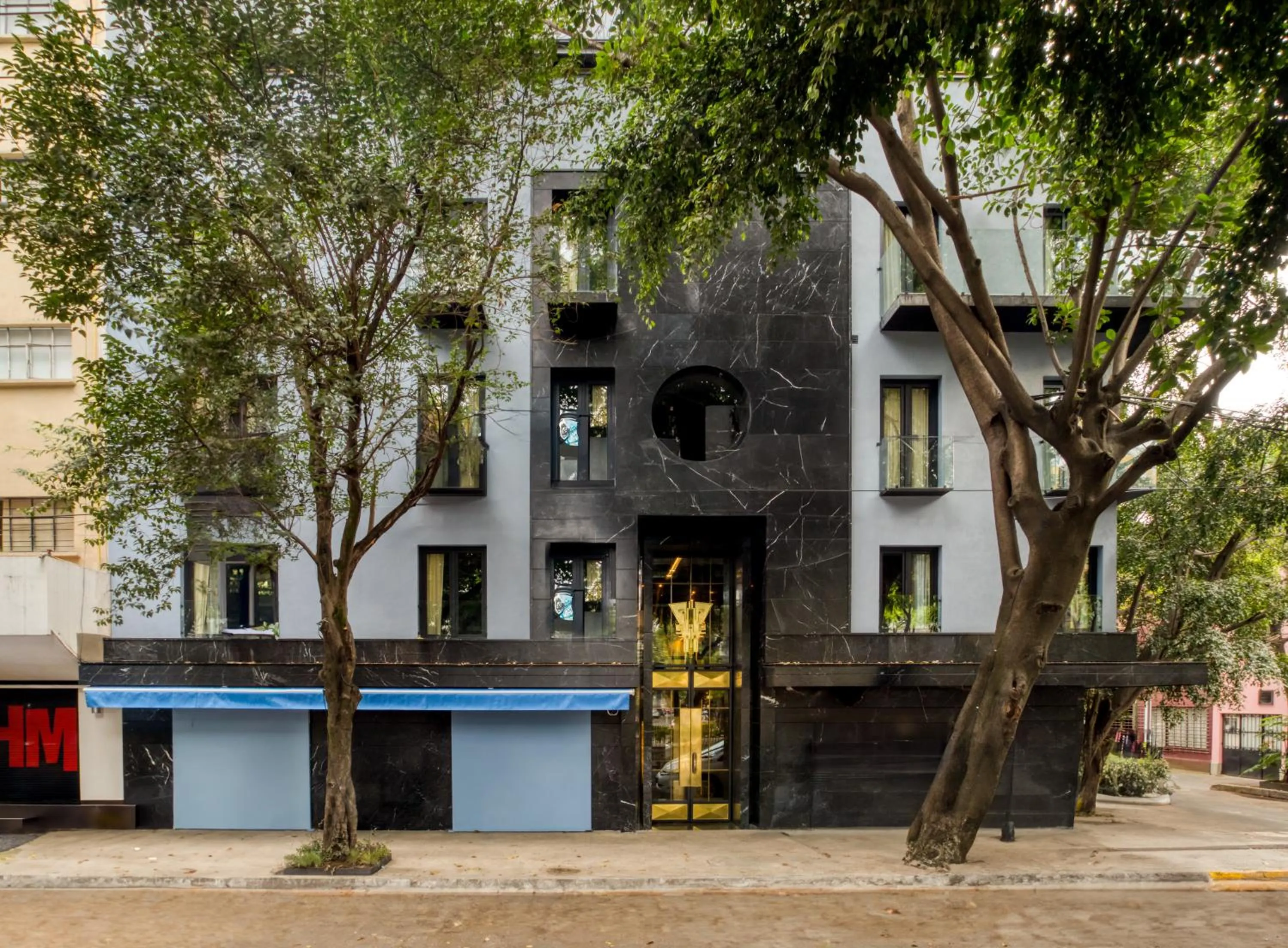 Property building in El Alfonsa