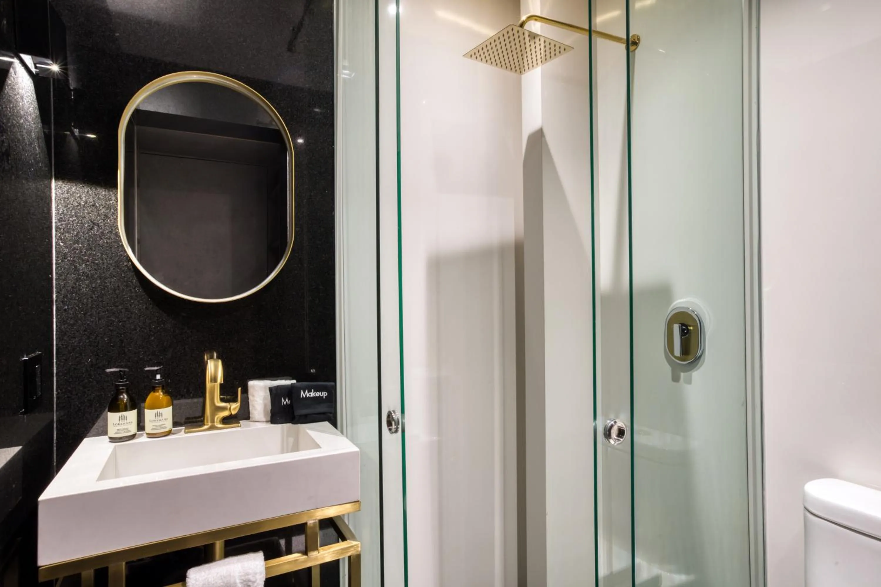 Shower in El Alfonsa