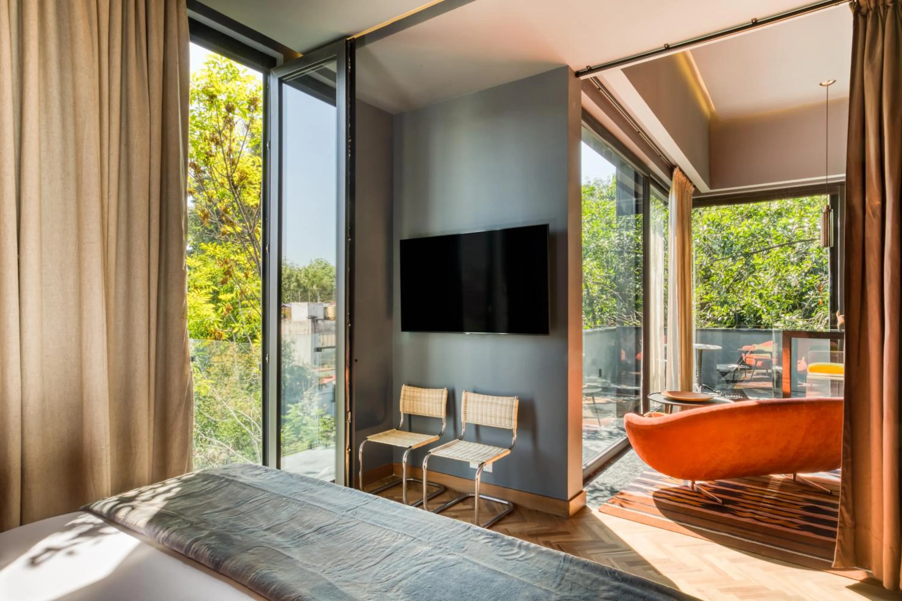 TV and multimedia, Bed in El Alfonsa