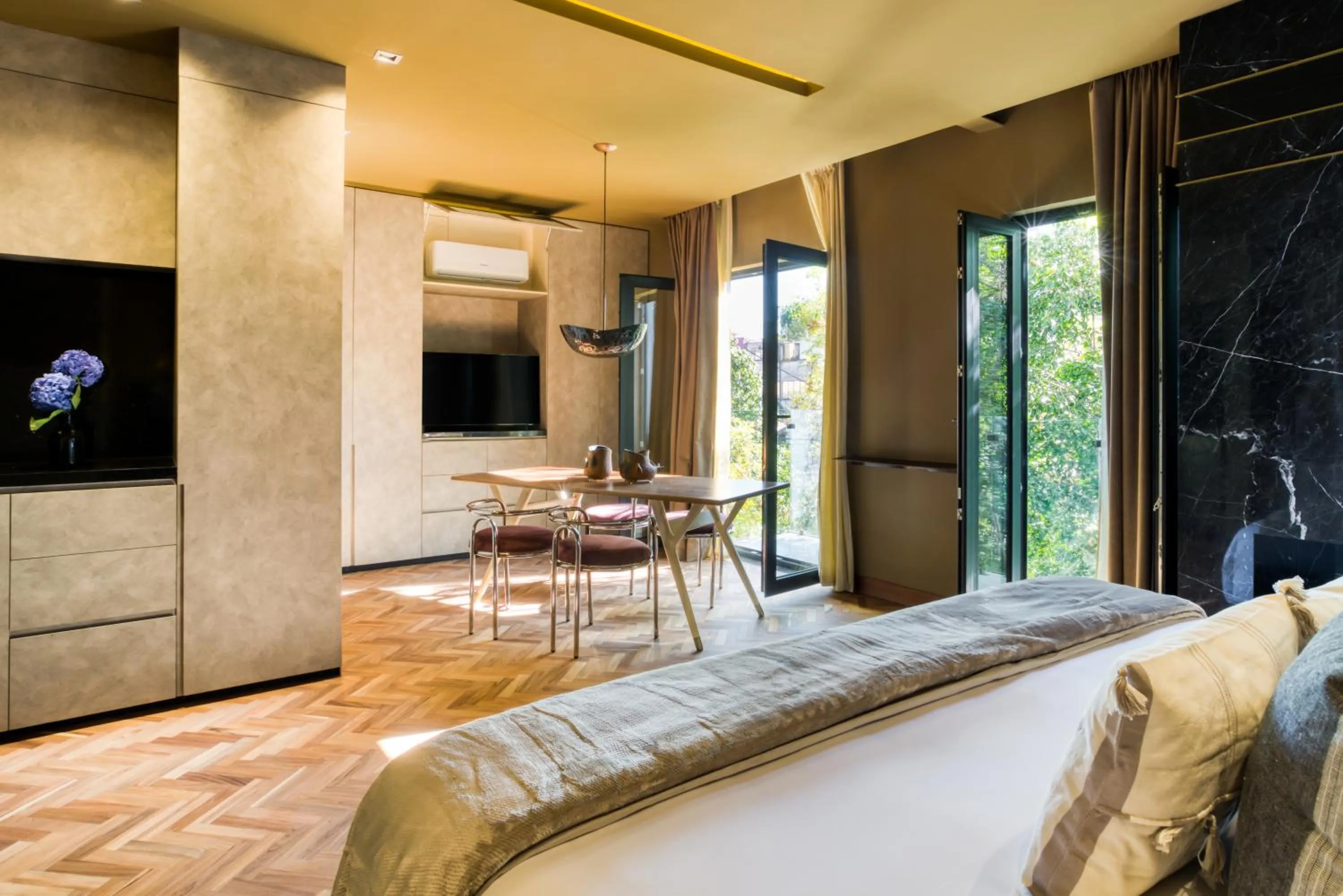 TV and multimedia, Bed in El Alfonsa