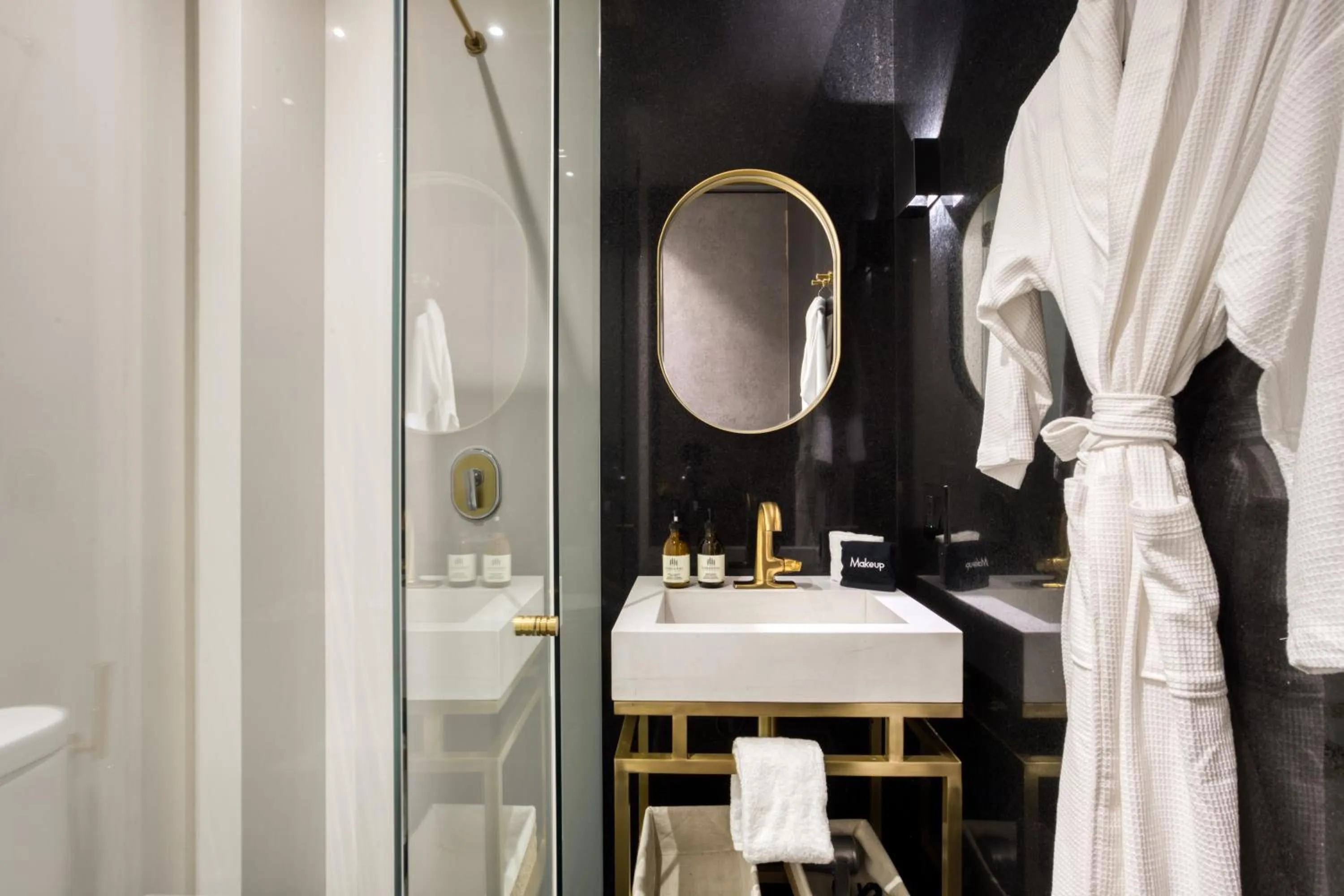 Bathroom in El Alfonsa