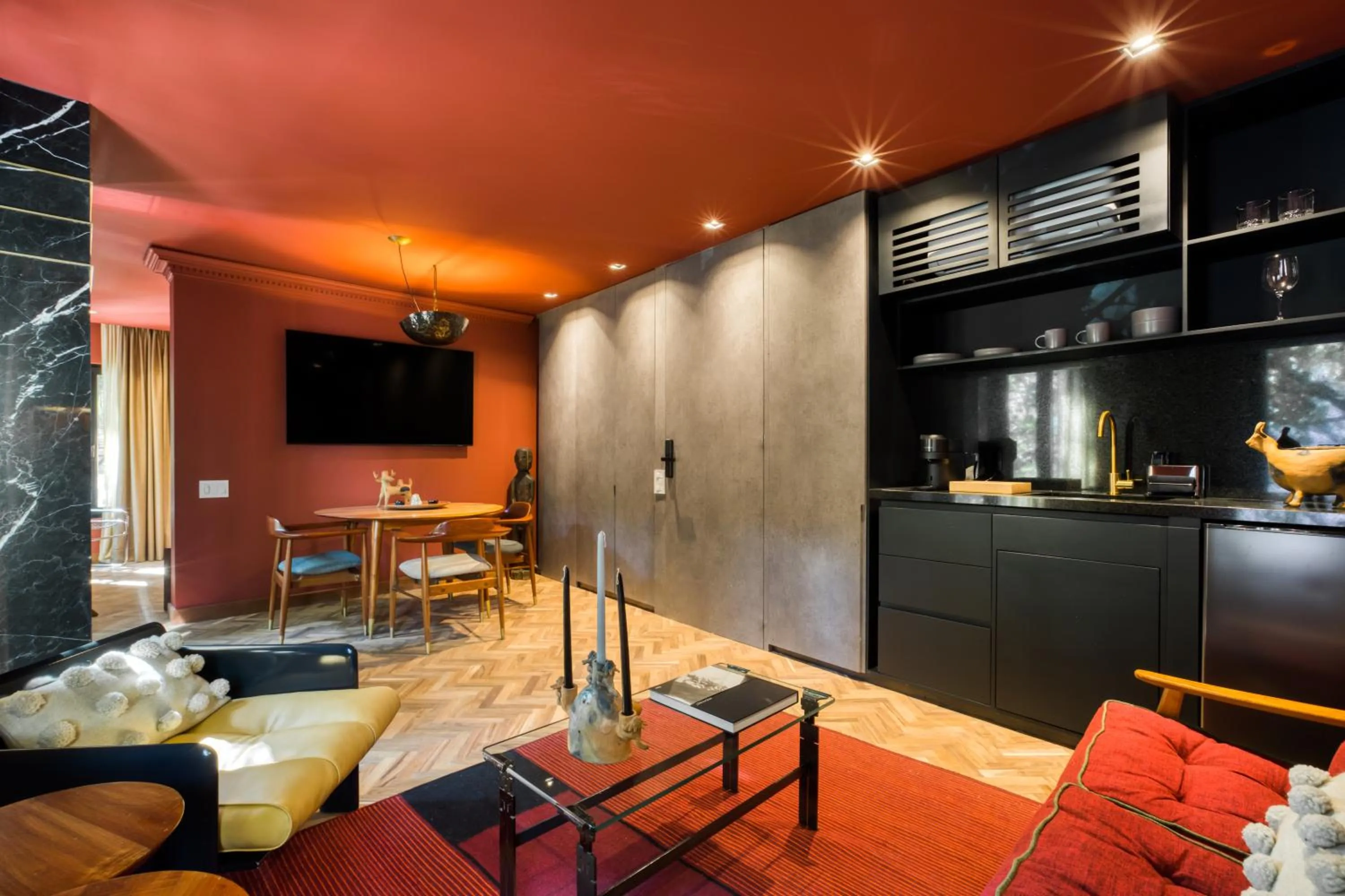 TV and multimedia in El Alfonsa