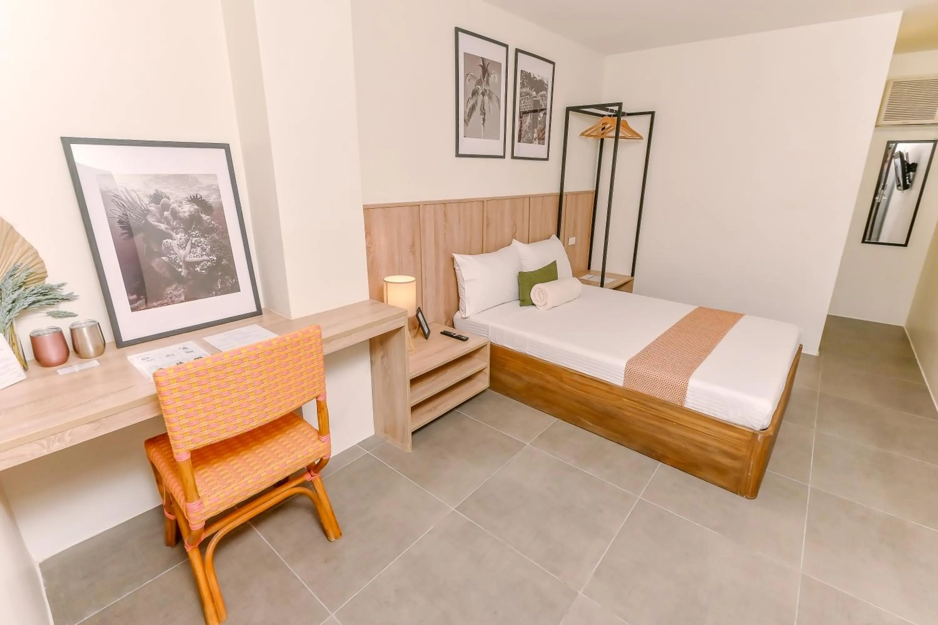 Standard Double Room in Casa Charlie Hotel