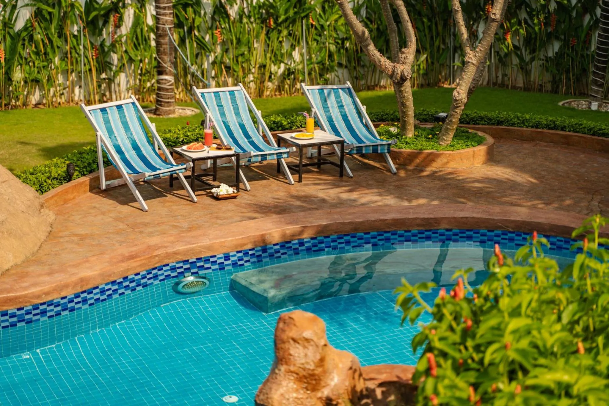 Swimming pool in Green Oasis Nha Trang Resort