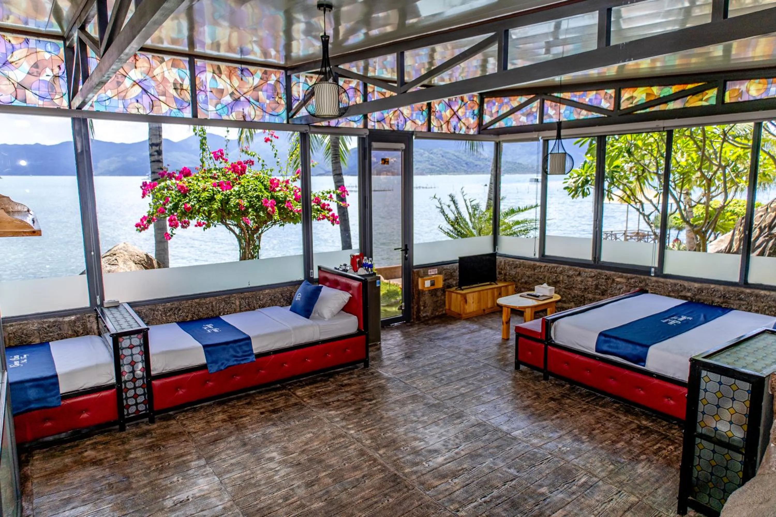 Photo of the whole room, Bed in Green Oasis Nha Trang Resort