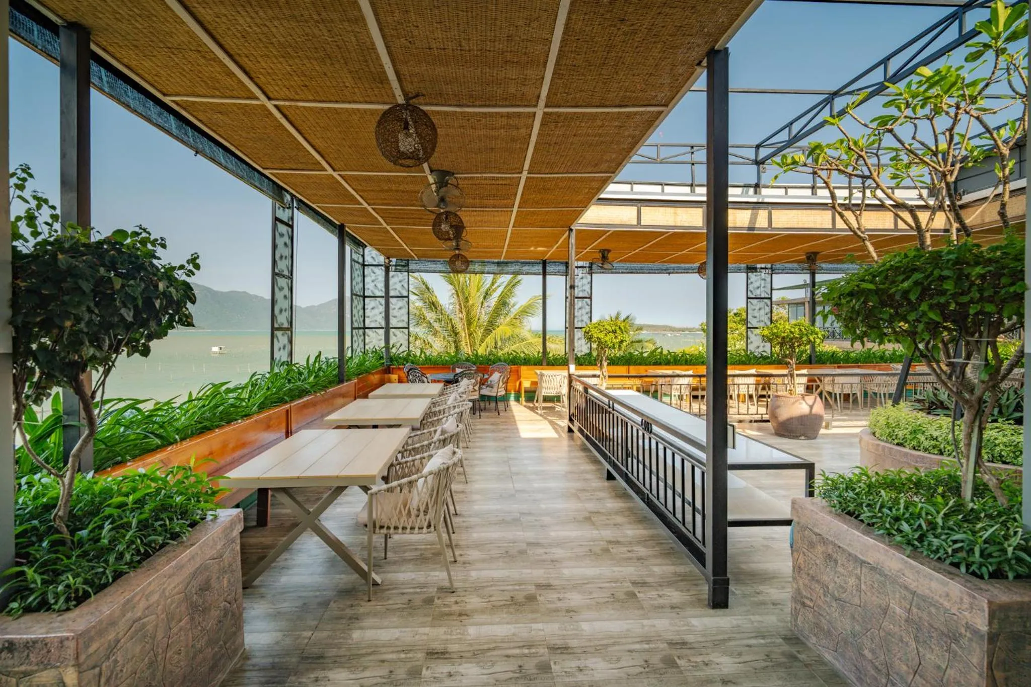 Restaurant/places to eat in Green Oasis Nha Trang Resort