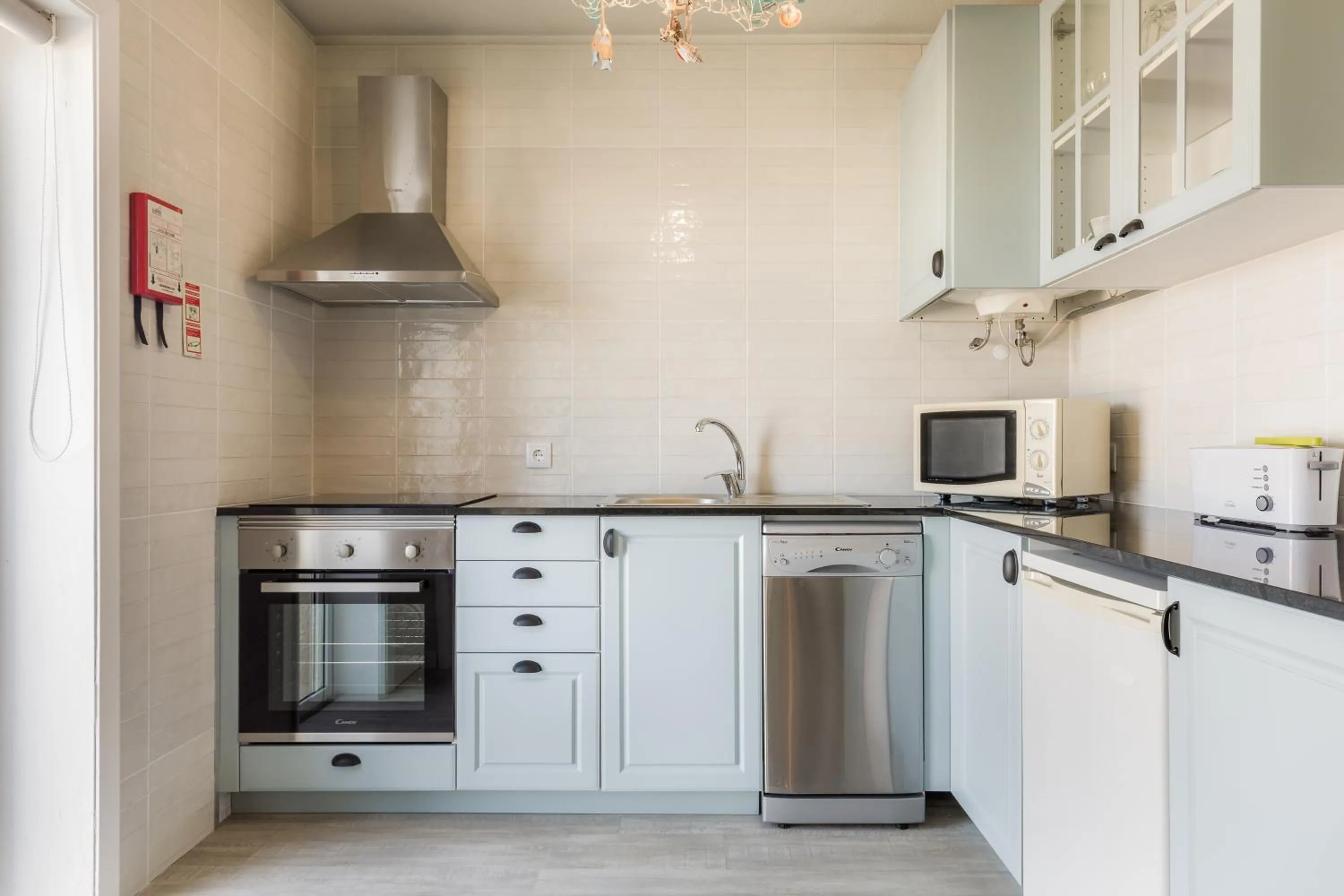 Kitchen or kitchenette in HC Torreira Beach