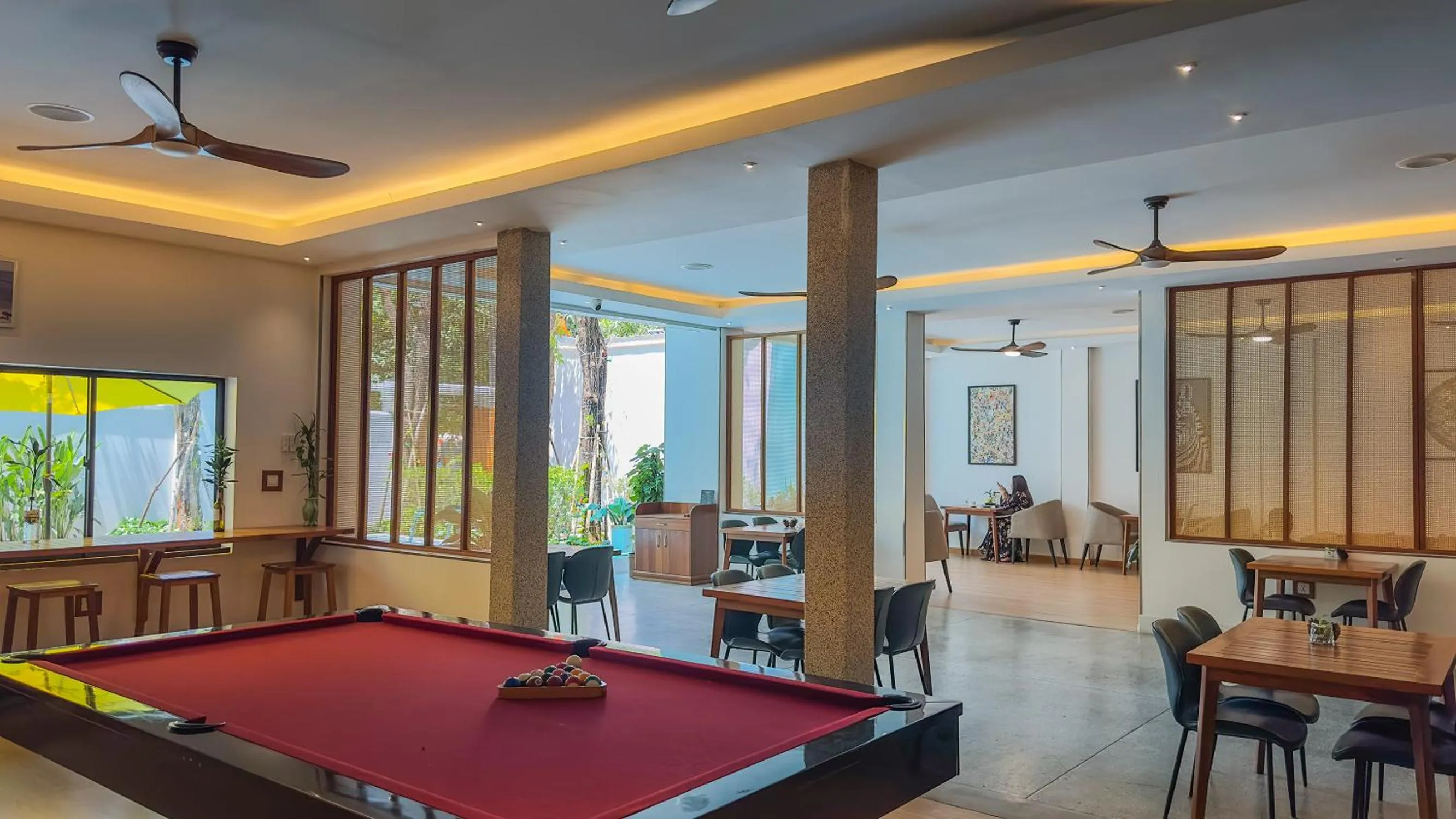 Billiard in Smile Boutique Hotel by EHM