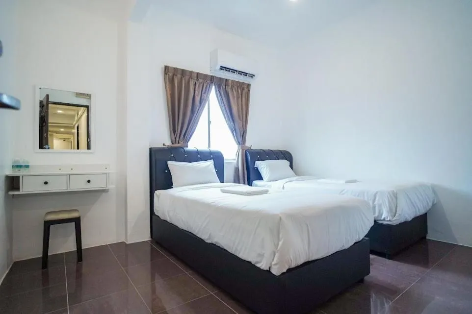 Bedroom, Bed in B Link Hotel