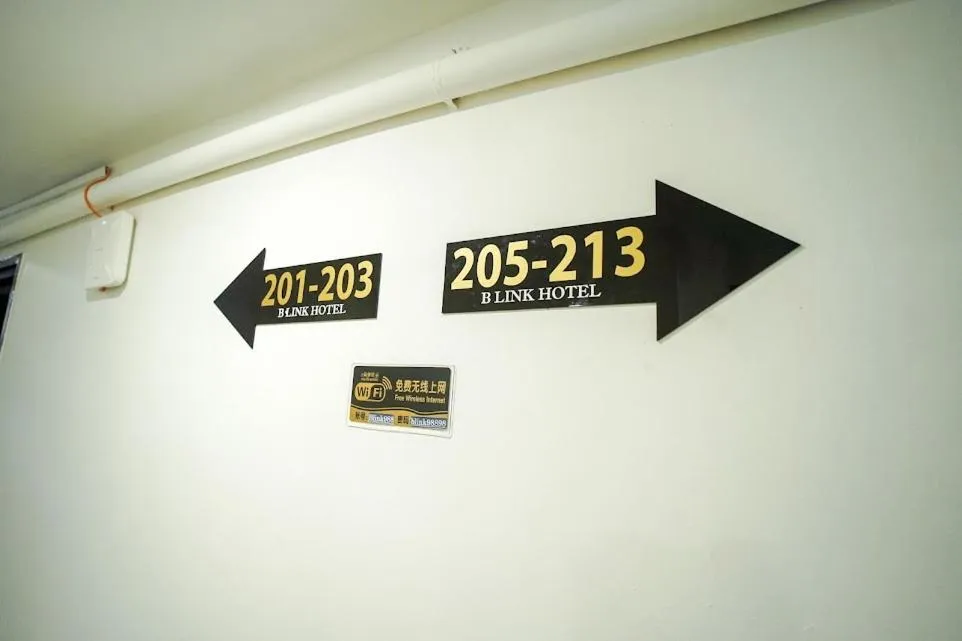 Facade/entrance in B Link Hotel