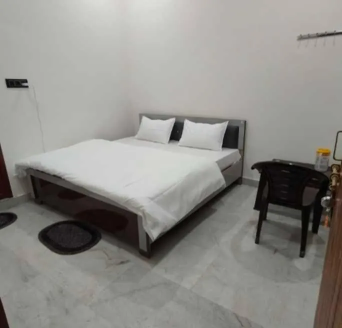 Hotel O by OYO Avantika Palace
