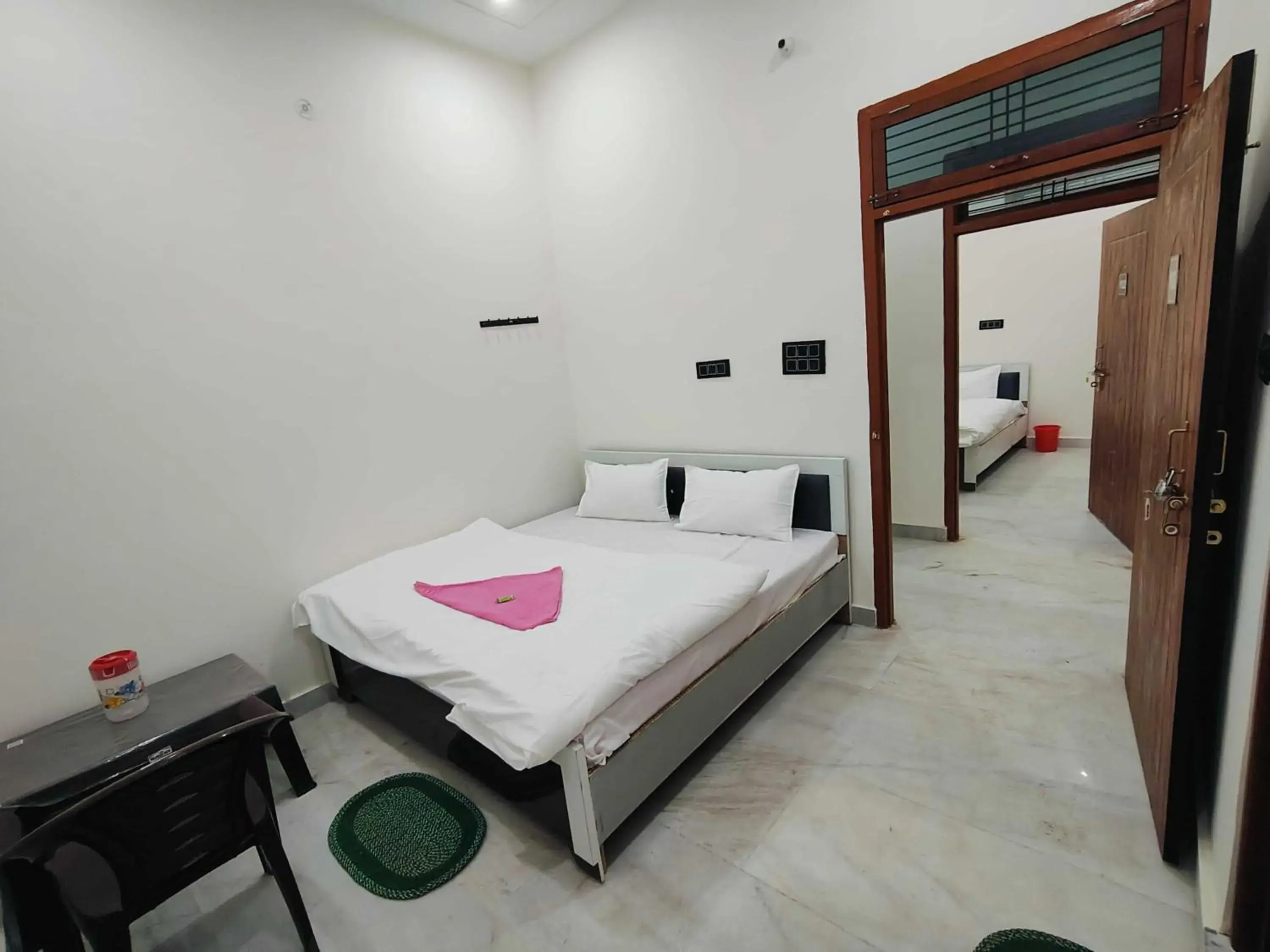 Apartment - single occupancy in Hotel O by OYO Avantika Palace Apartment - single occupancy in Hotel O by OYO Avantika Palace