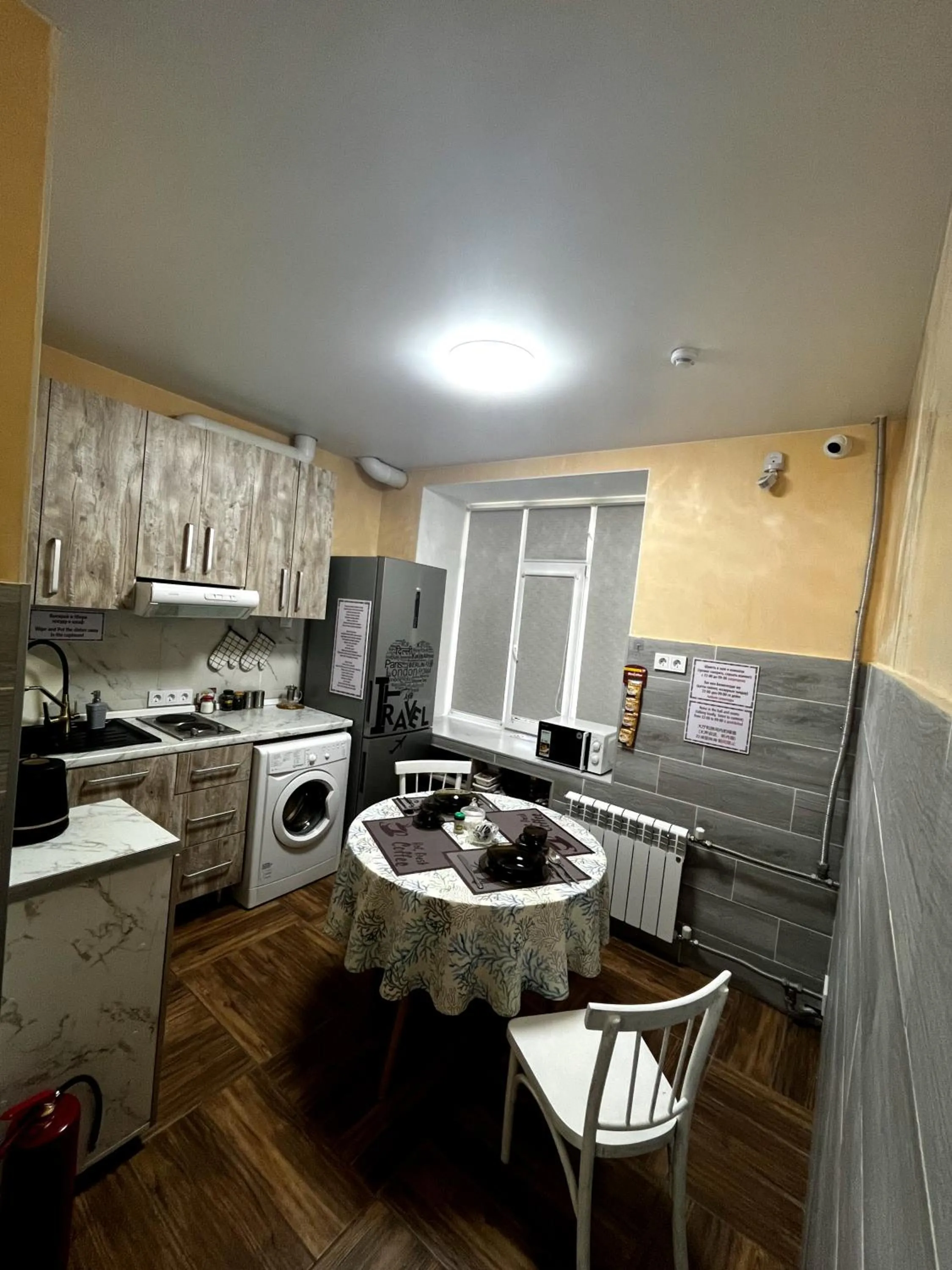 Hostel 5 Capsule Rooms & Comfort Rooms
