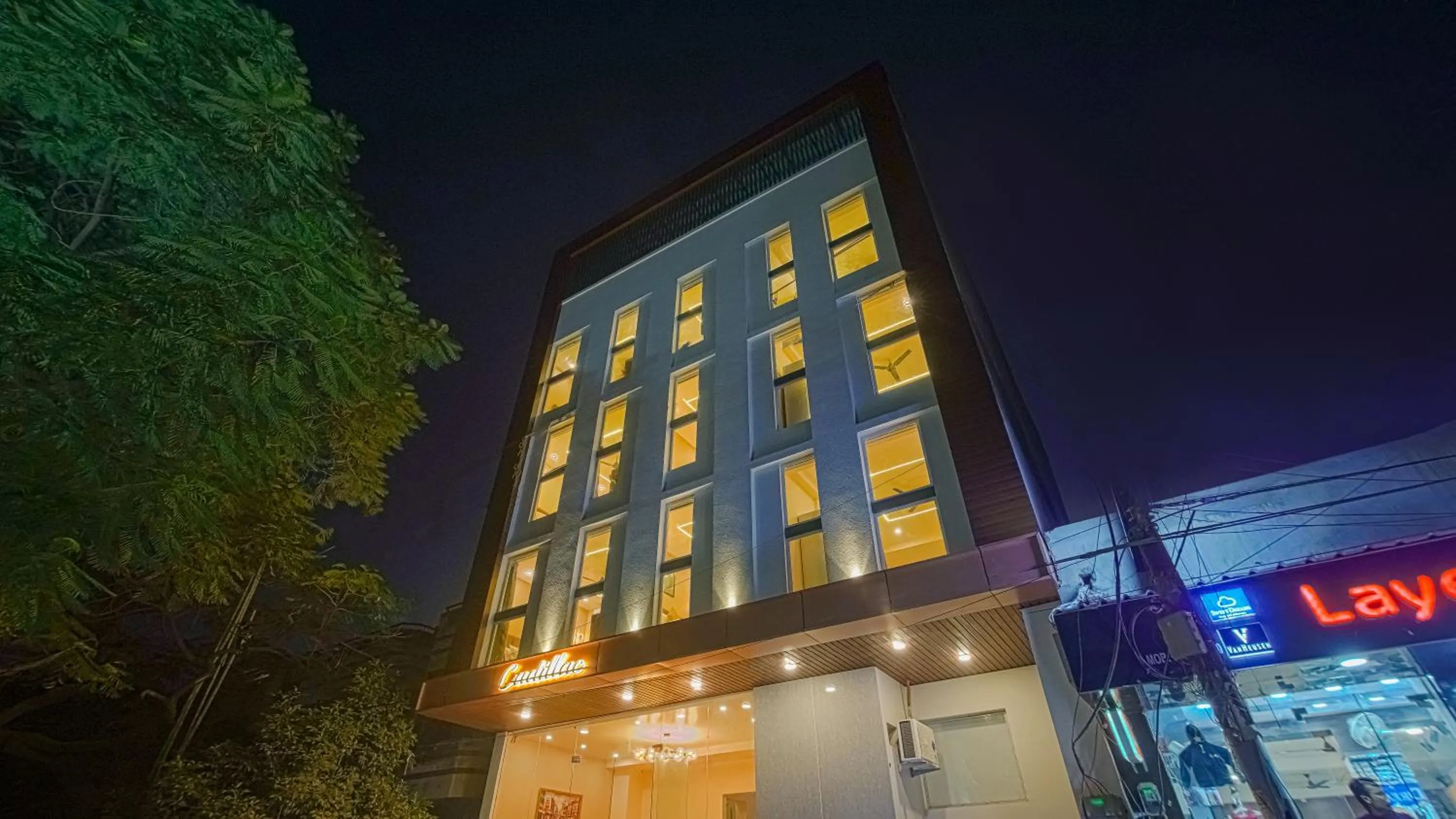 Facade/entrance in Perfectstayz Premium Varanasi