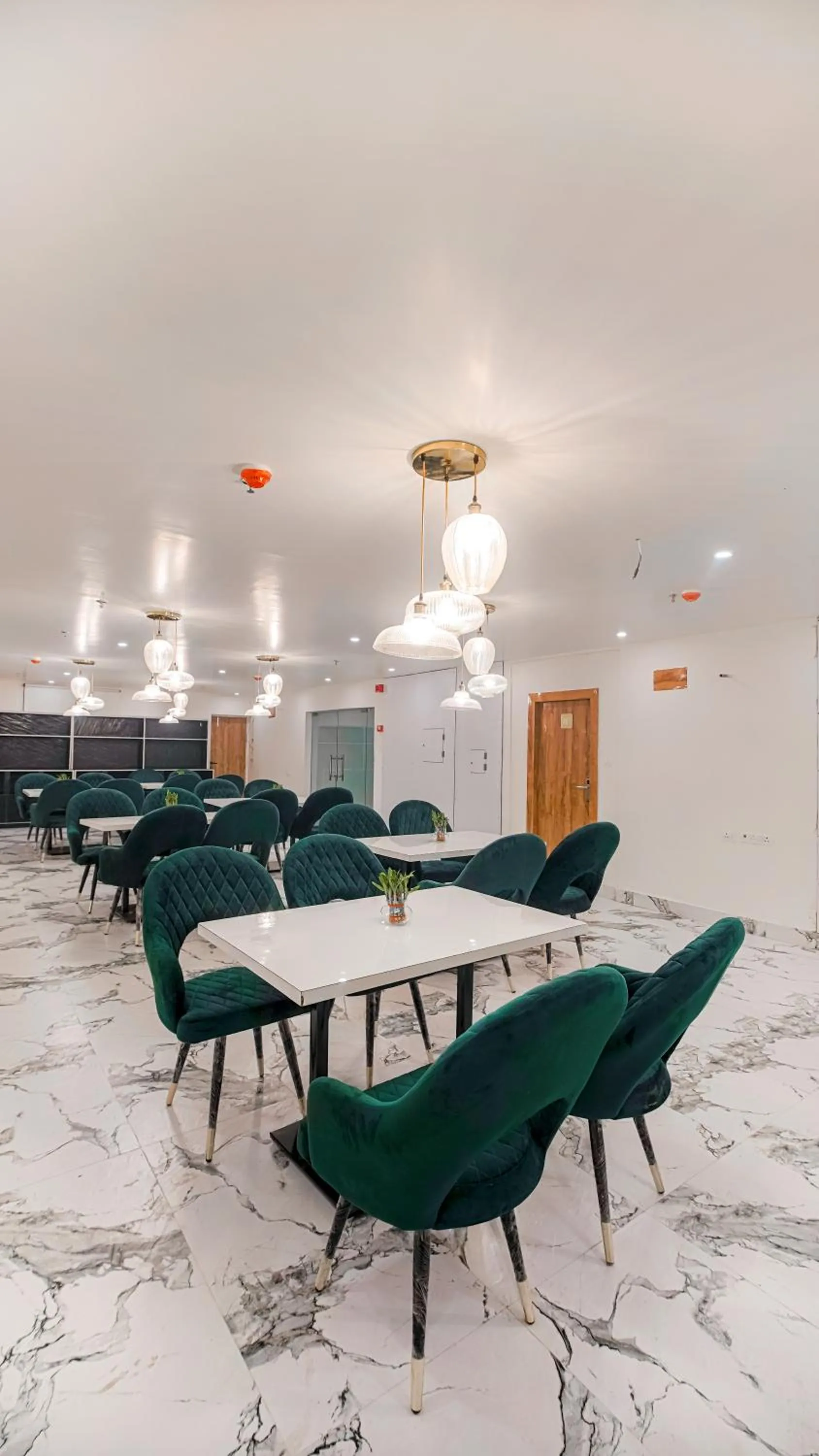 Restaurant/places to eat in Perfectstayz Premium Varanasi