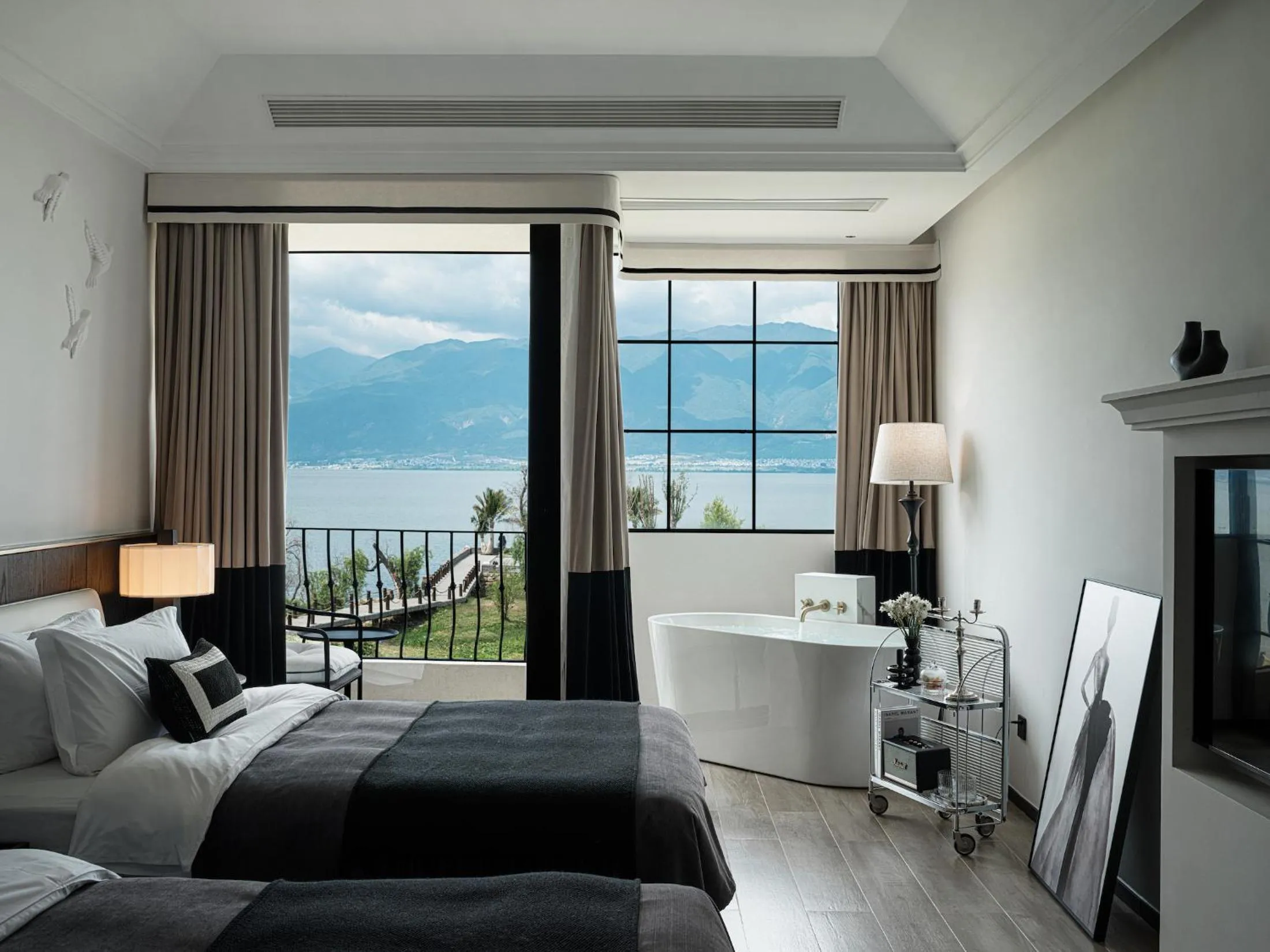 Twin Room with Sea View in Dali Shuanglang Erhai Lake