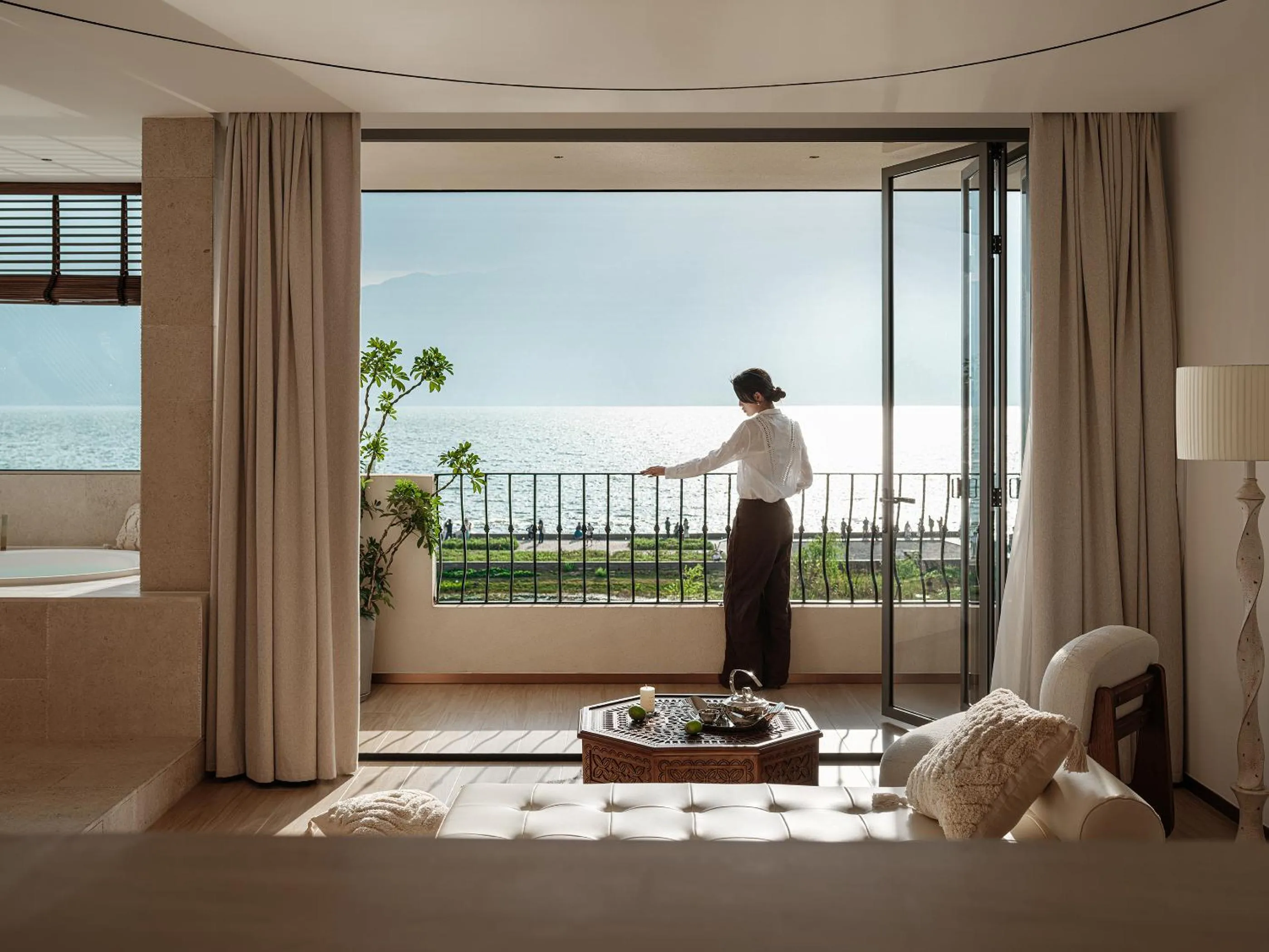 King Suite with Sea View in Dali Shuanglang Erhai Lake