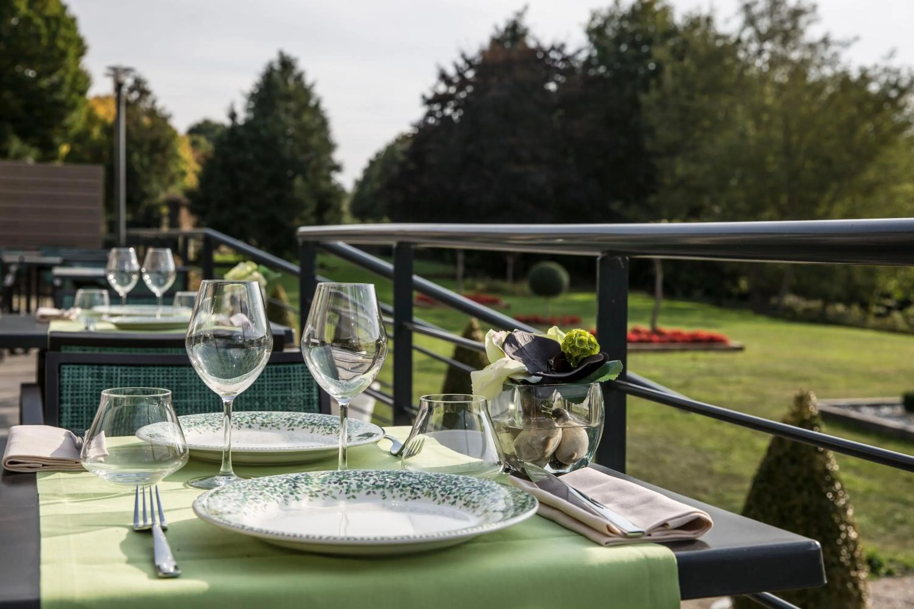Restaurant/places to eat in Hotel de L'Abbaye Le Tronchet - Handwritten Collection