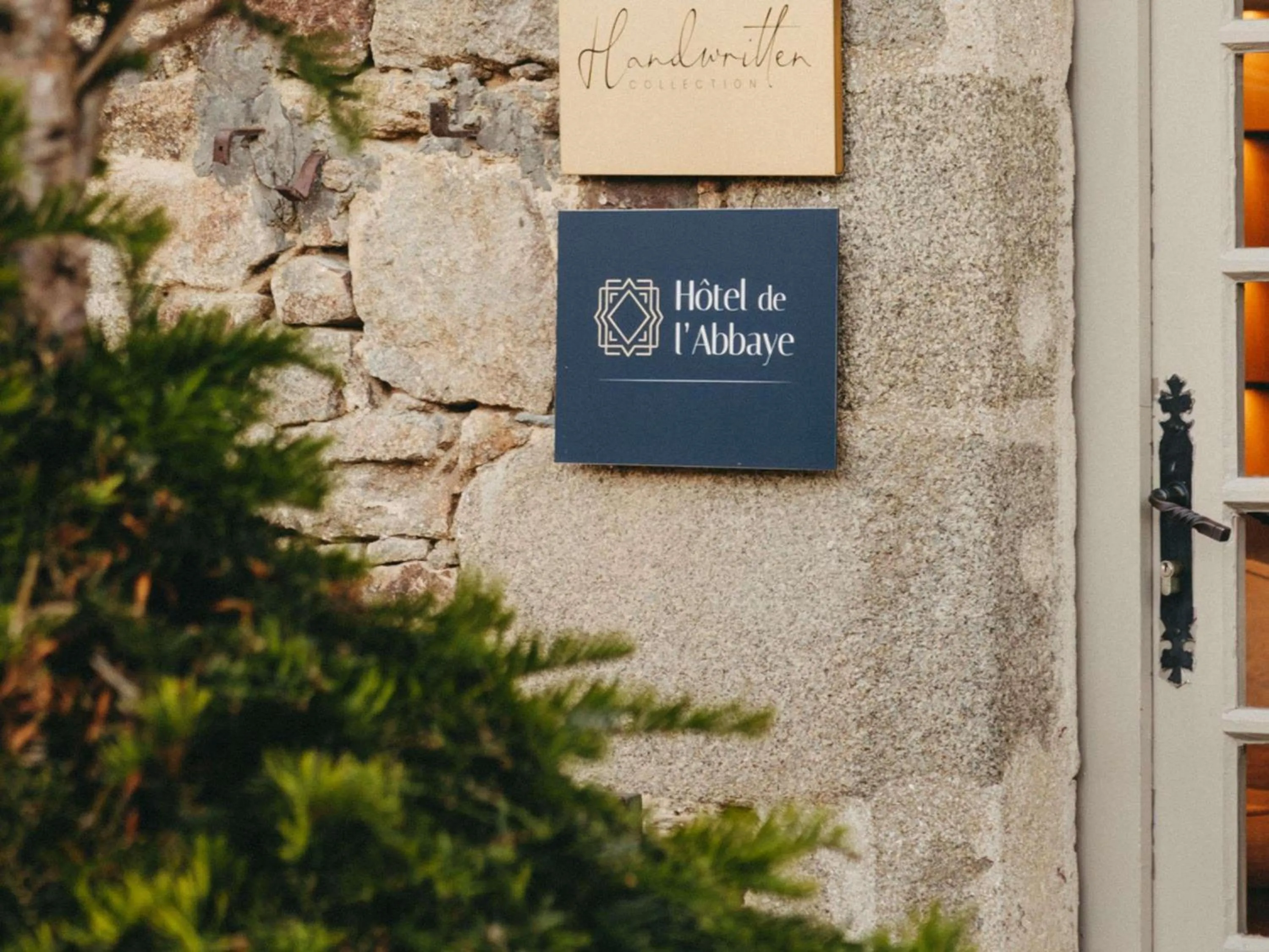 Property building in Hotel de L'Abbaye Le Tronchet - Handwritten Collection