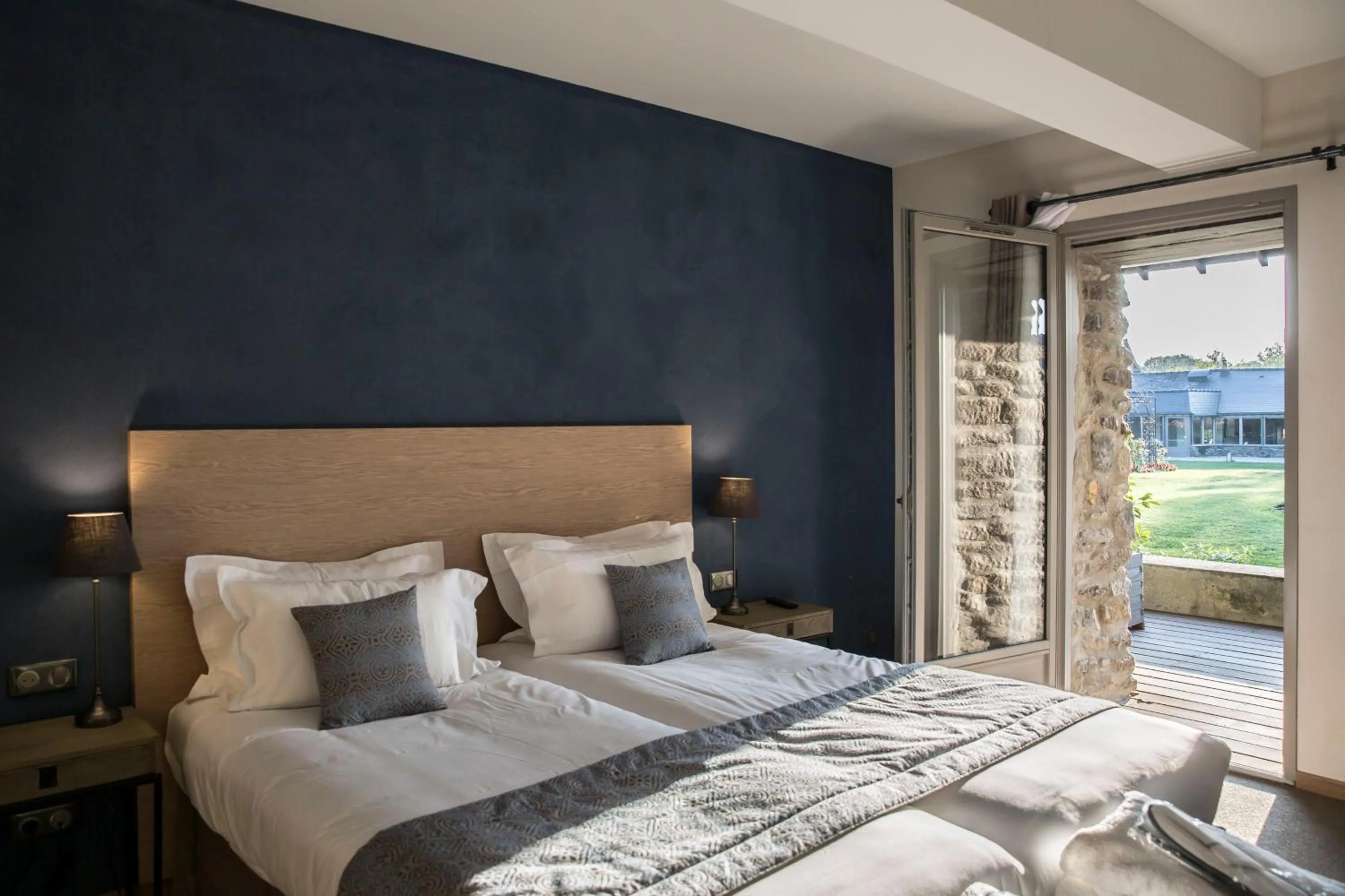 Bed in Hotel de L'Abbaye Le Tronchet - Handwritten Collection