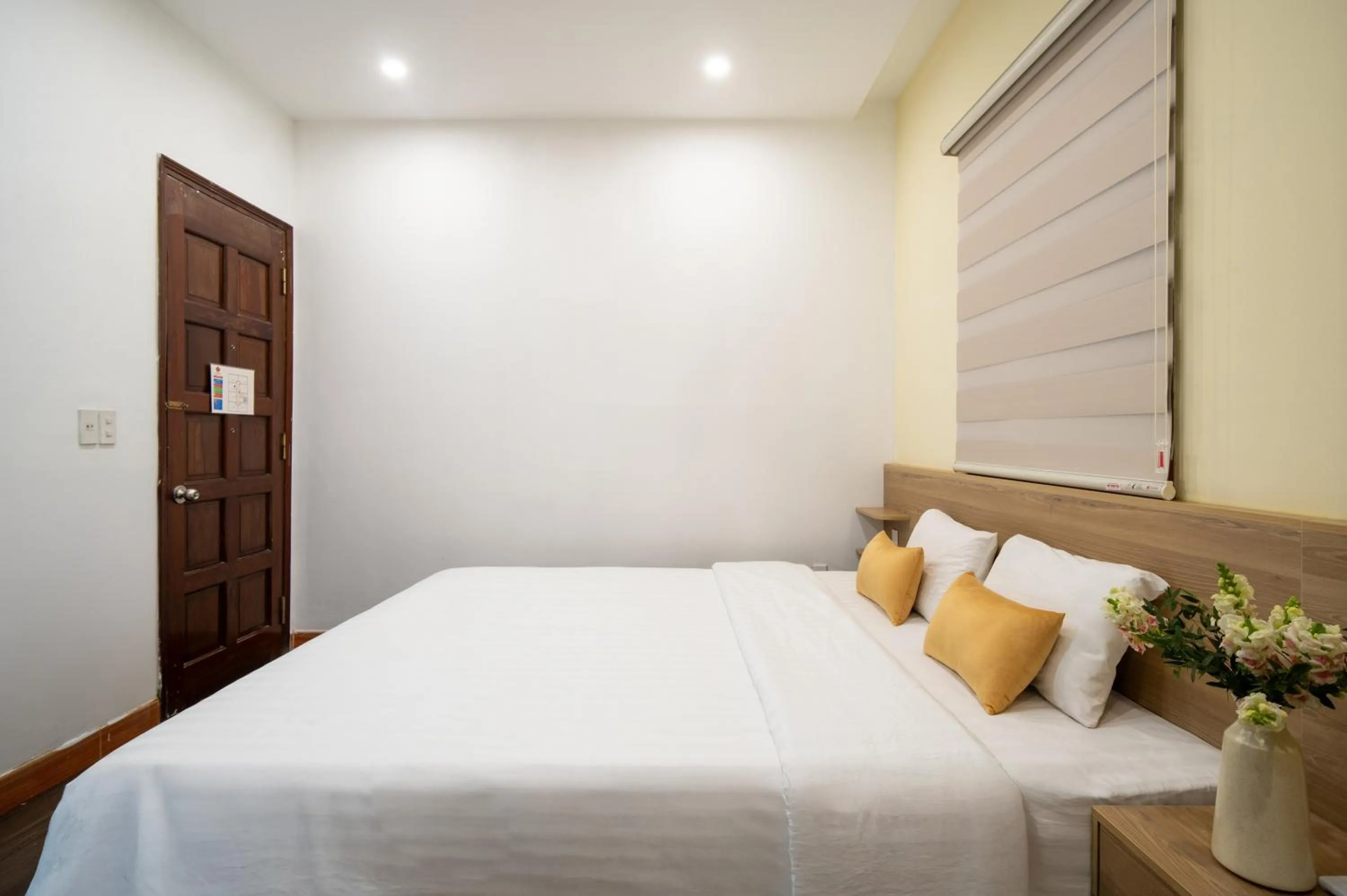 Bed in Shine Hue Hotel 2