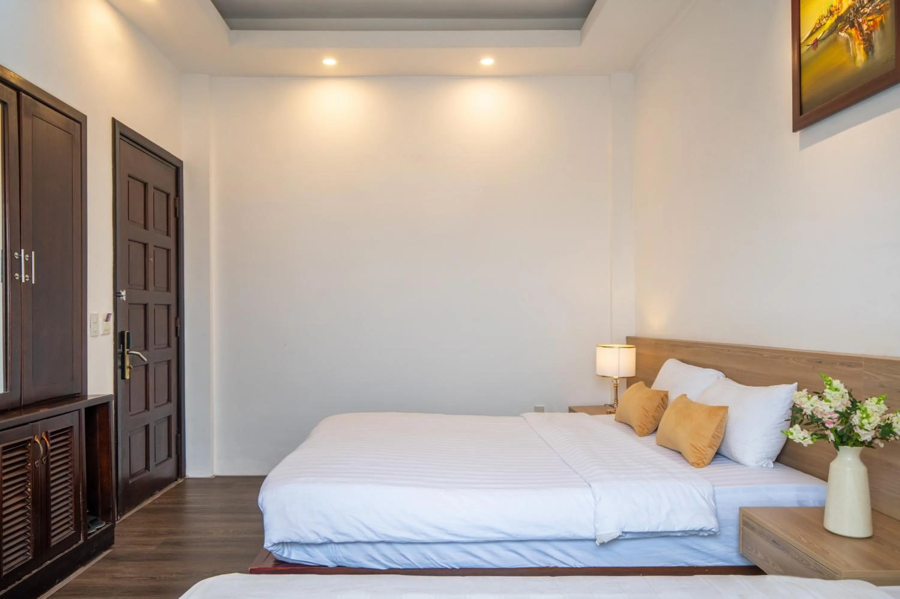 Bed in Shine Hue Hotel 2