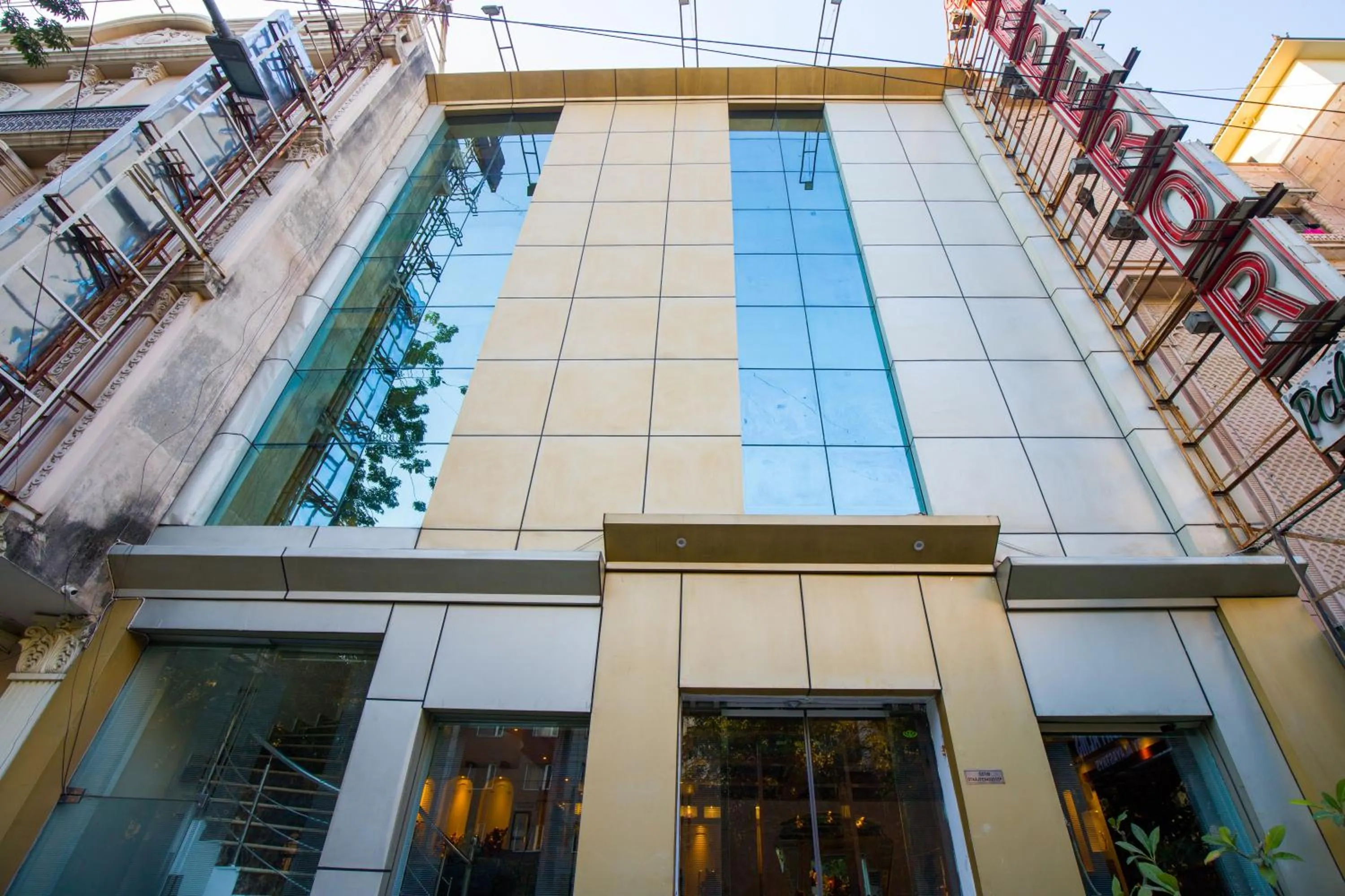 Property building in Alaya Stays Hotel Emperor Palms