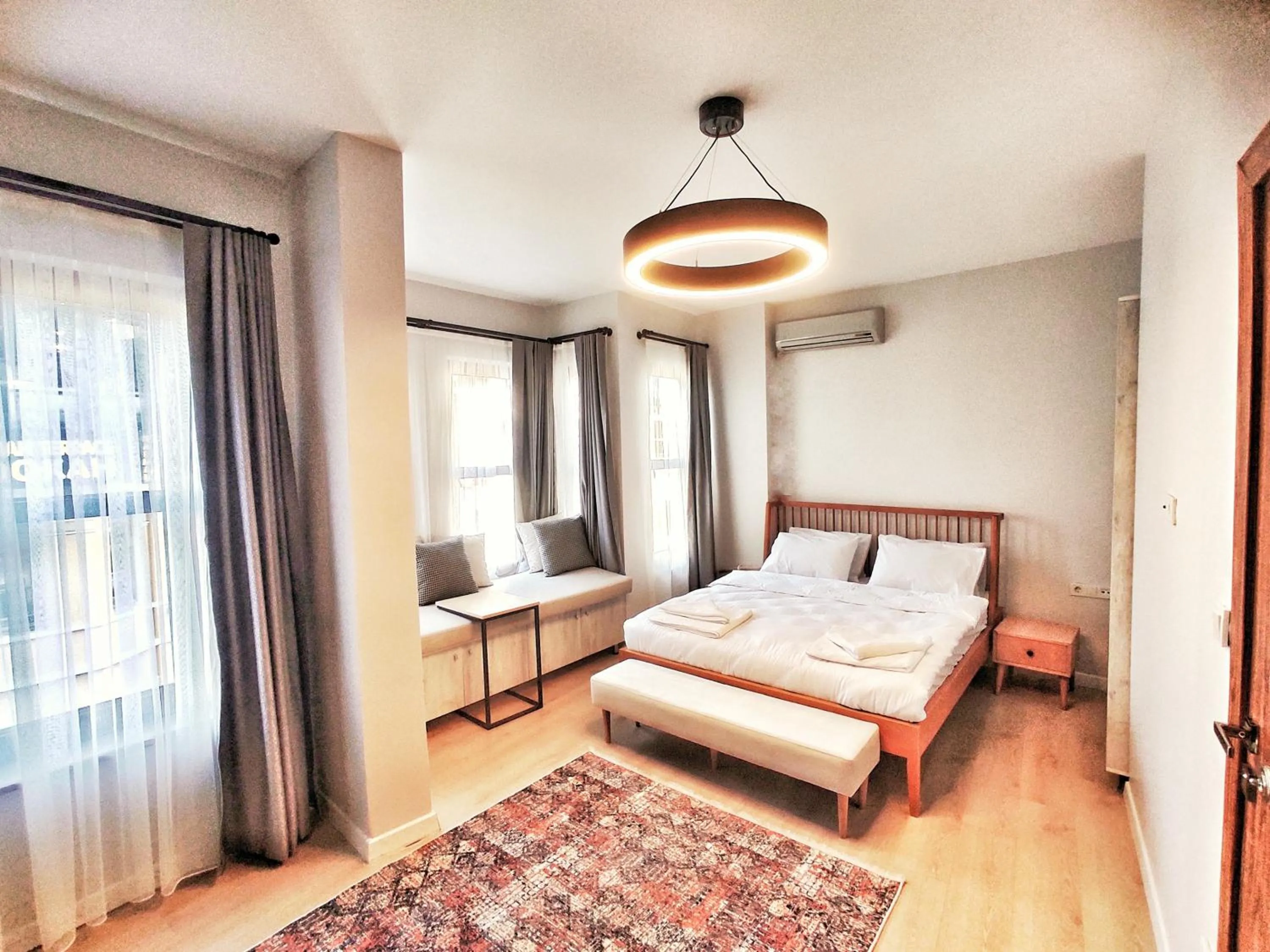 Deluxe Double Room in Million Old City Apartment