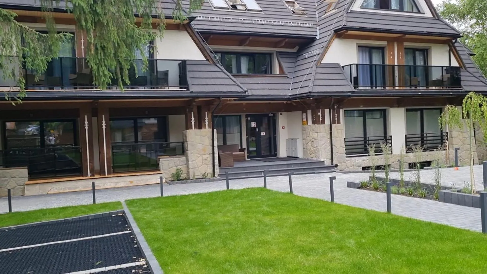 Zwierzyniecka Residence