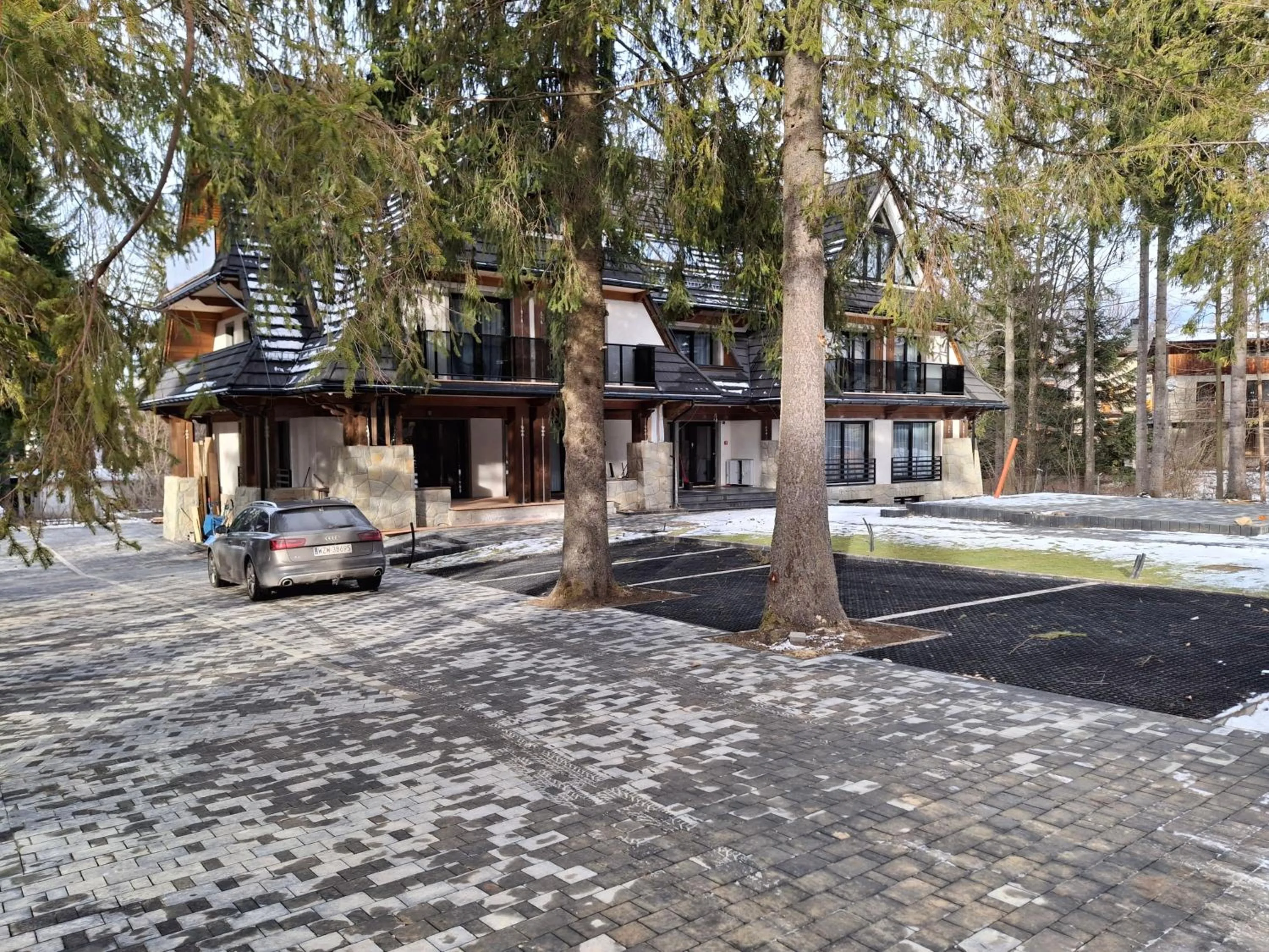 Zwierzyniecka Residence