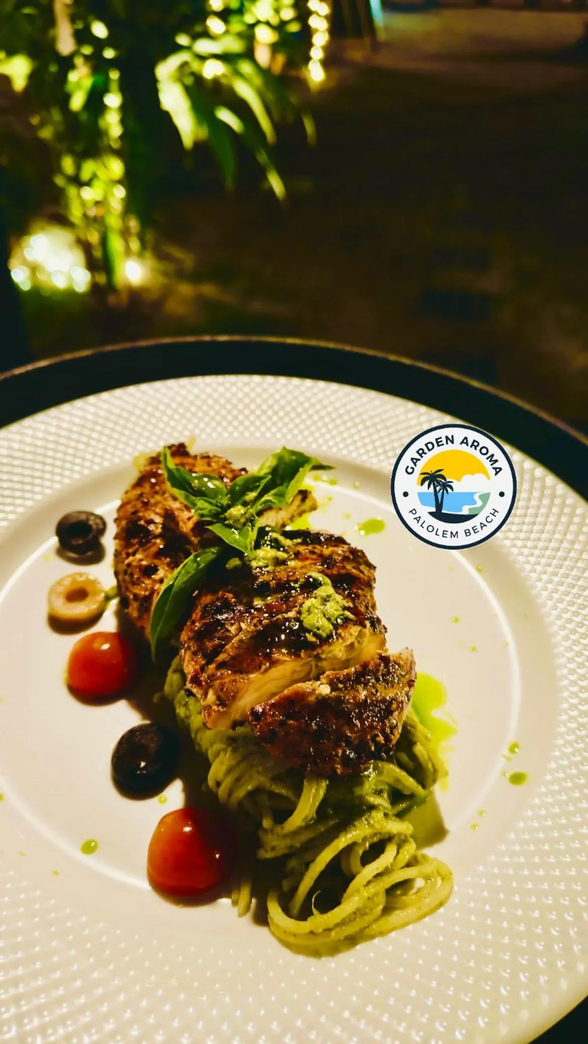 Food in Garden Aroma Palolem, Beachside Hostel & Cafe Bar