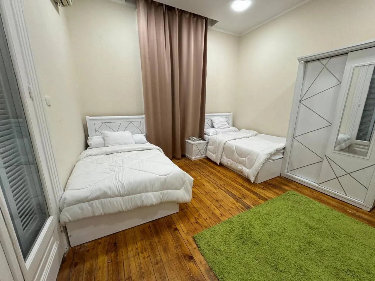 Bed in Cairo Crown Hotel