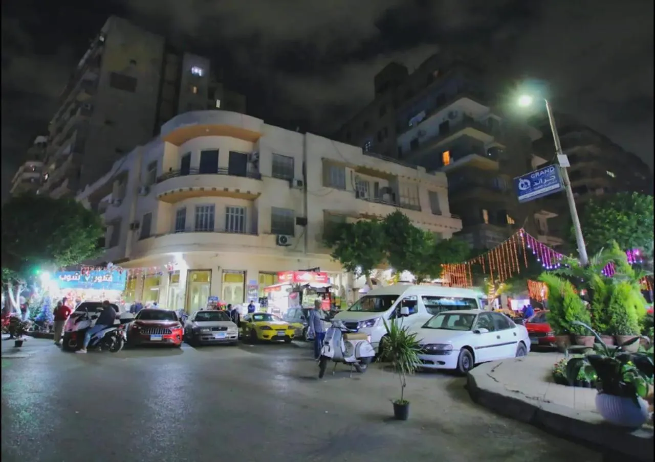 Property building in Cairo Crown Hotel