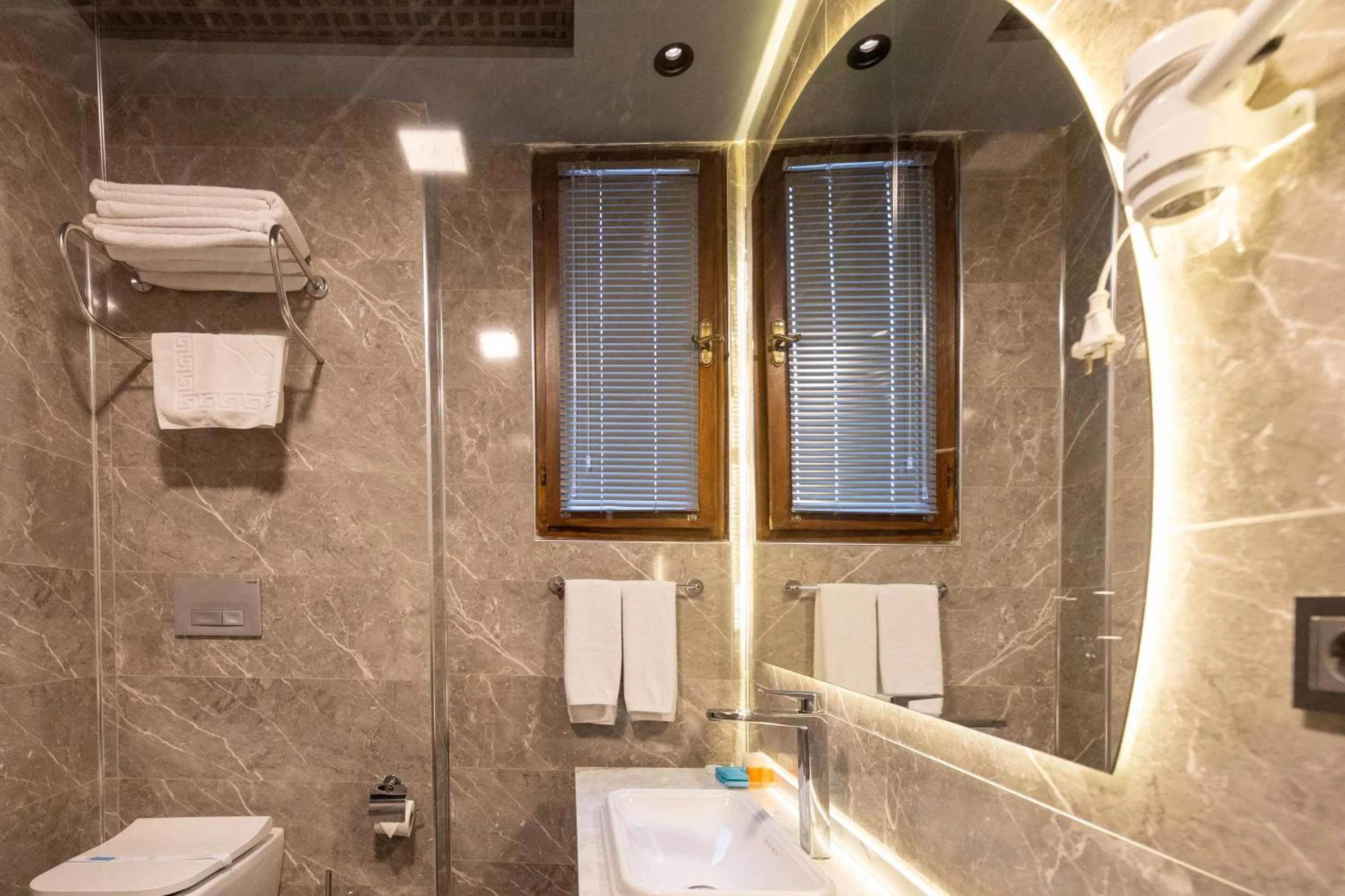 Bathroom in VE Hotels Adakale