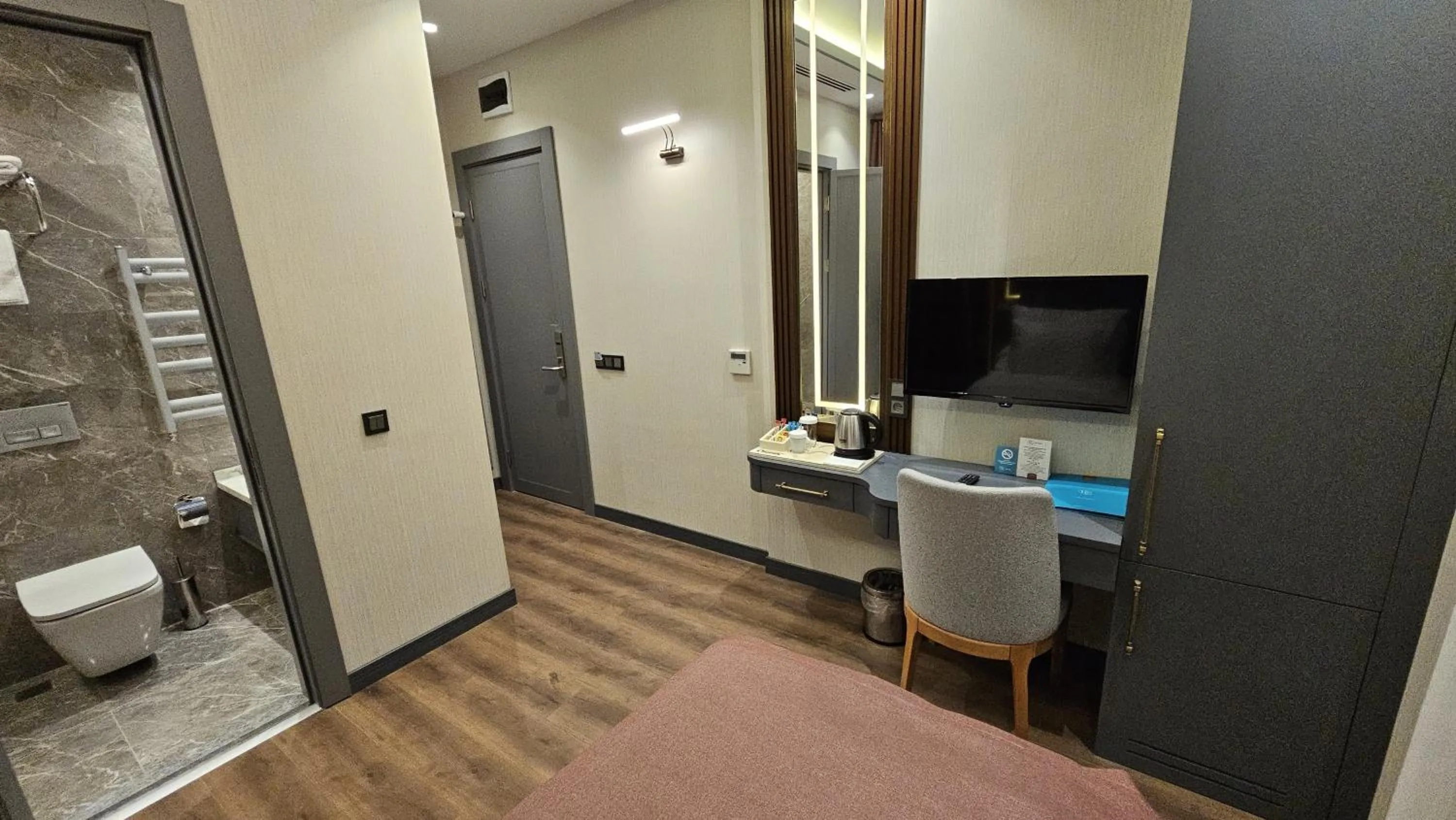 TV and multimedia in VE Hotels Adakale