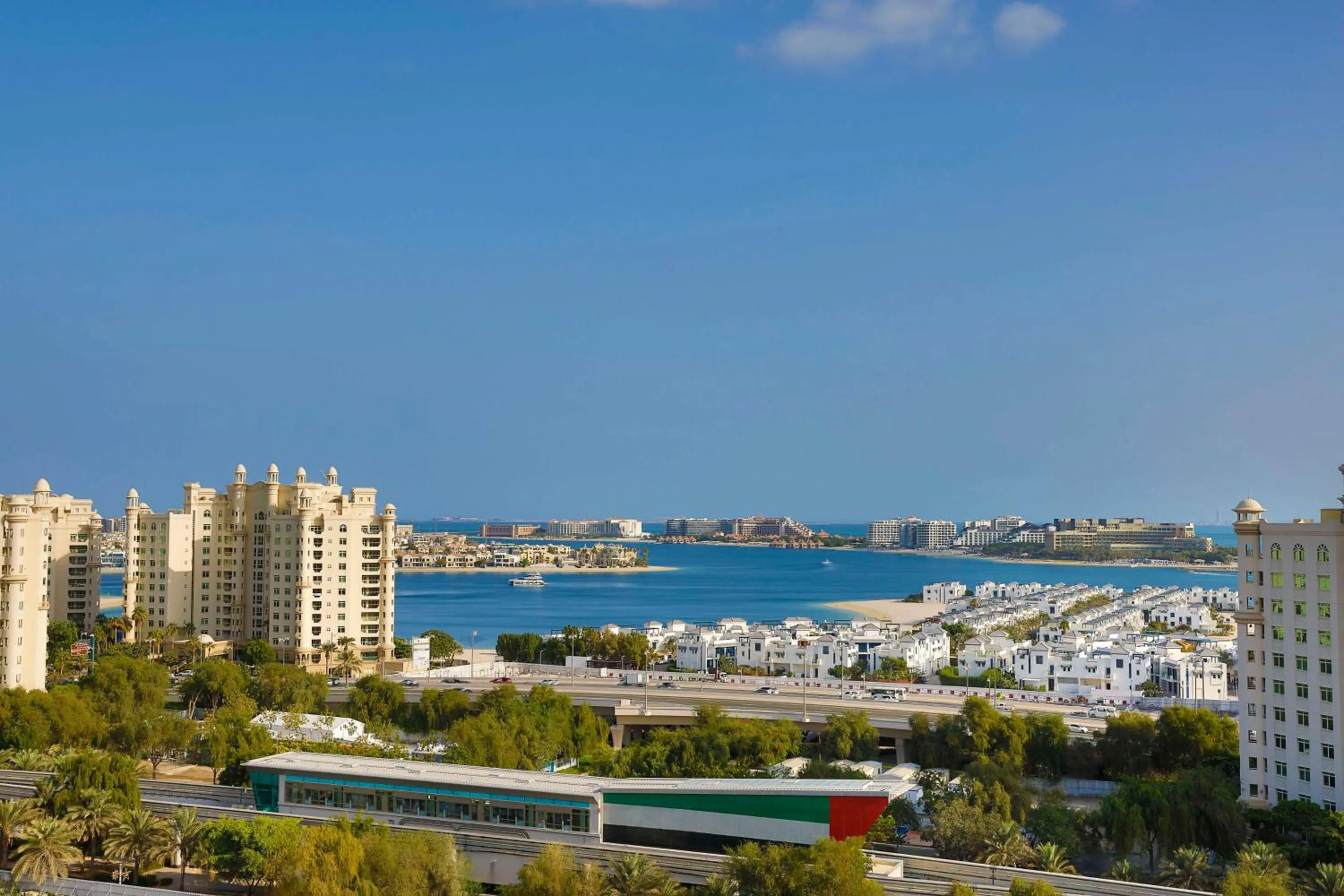 Sea view in Tumbi Hotel Dubai The Palm,Tapestry Collection Hilton