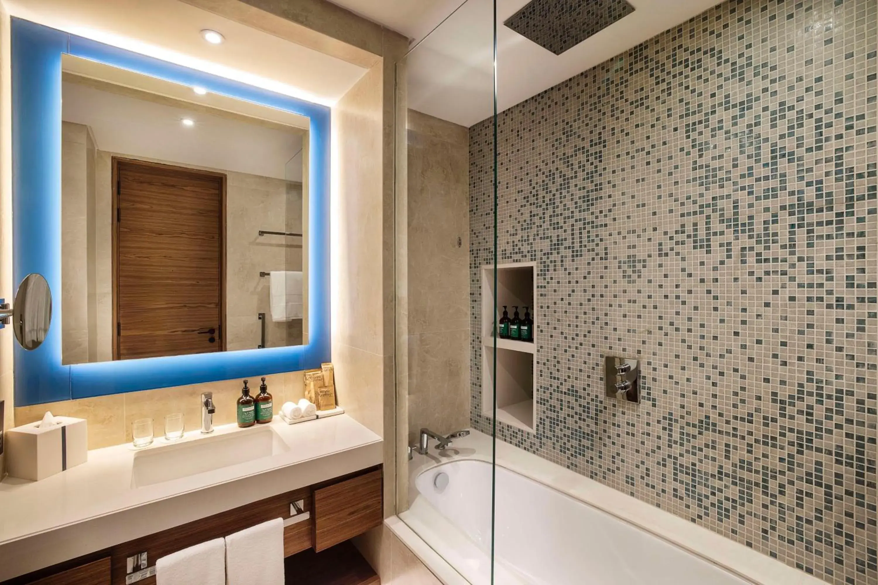 Bathroom in Tumbi Hotel Dubai The Palm,Tapestry Collection Hilton Bathroom in Tumbi Hotel Dubai The Palm,Tapestry Collection Hilton