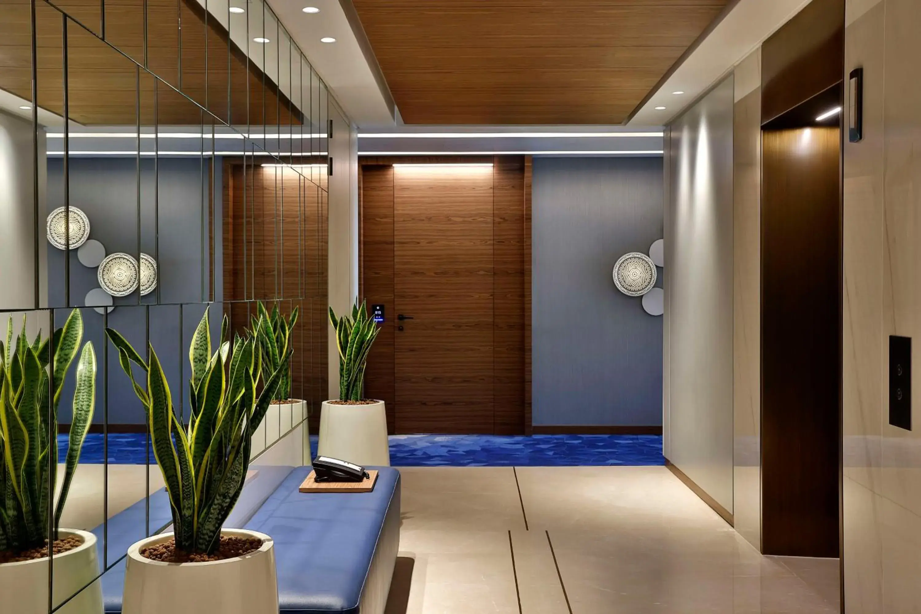 Lobby or reception in Tumbi Hotel Dubai The Palm,Tapestry Collection Hilton Lobby or reception in Tumbi Hotel Dubai The Palm,Tapestry Collection Hilton