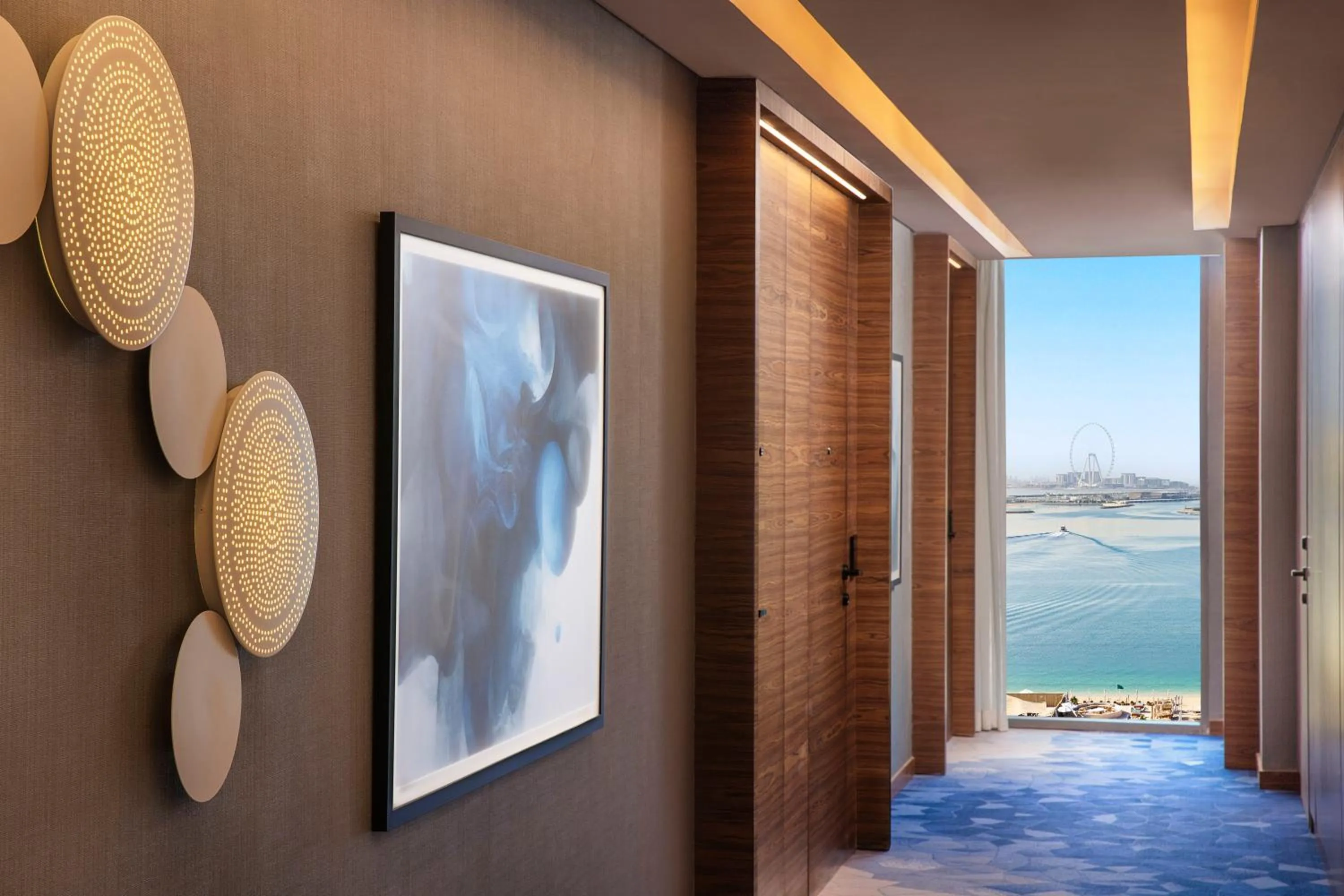 Sea view in Tumbi Hotel Dubai The Palm,Tapestry Collection Hilton