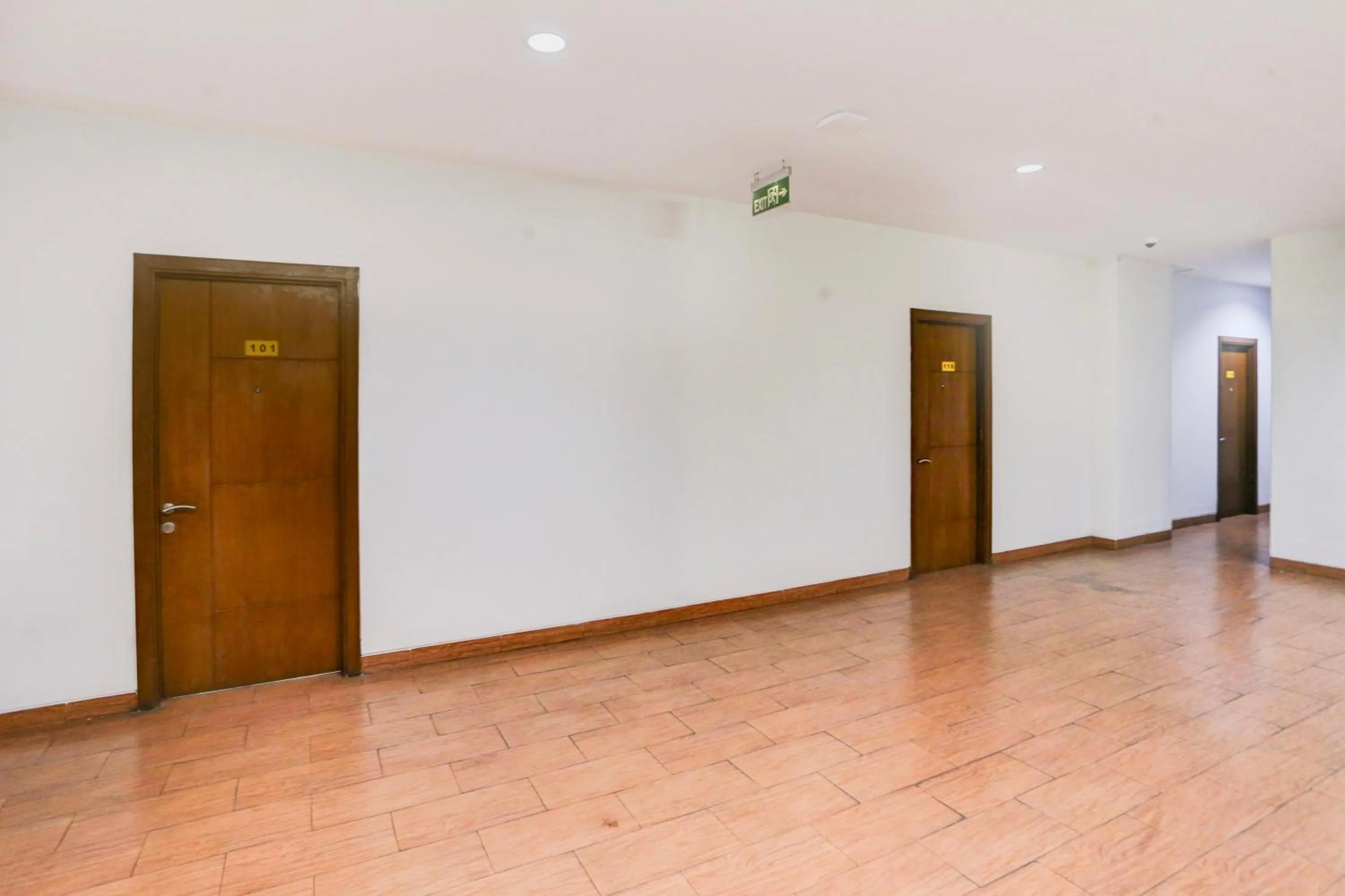 Lobby or reception in Collection O Tangerang Near Garuda Training Center