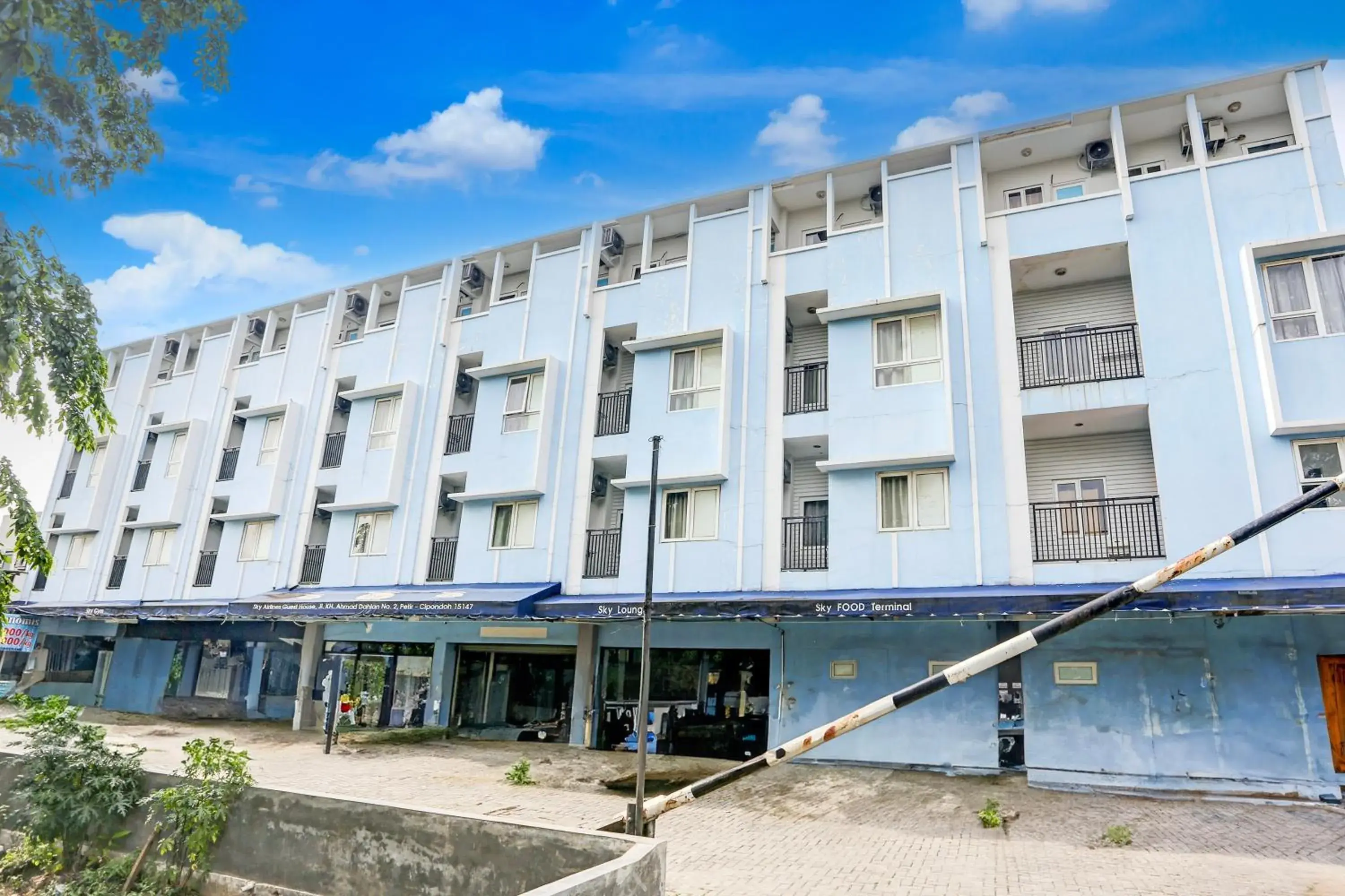 Facade/entrance in Collection O Tangerang Near Garuda Training Center Facade/entrance in Collection O Tangerang Near Garuda Training Center