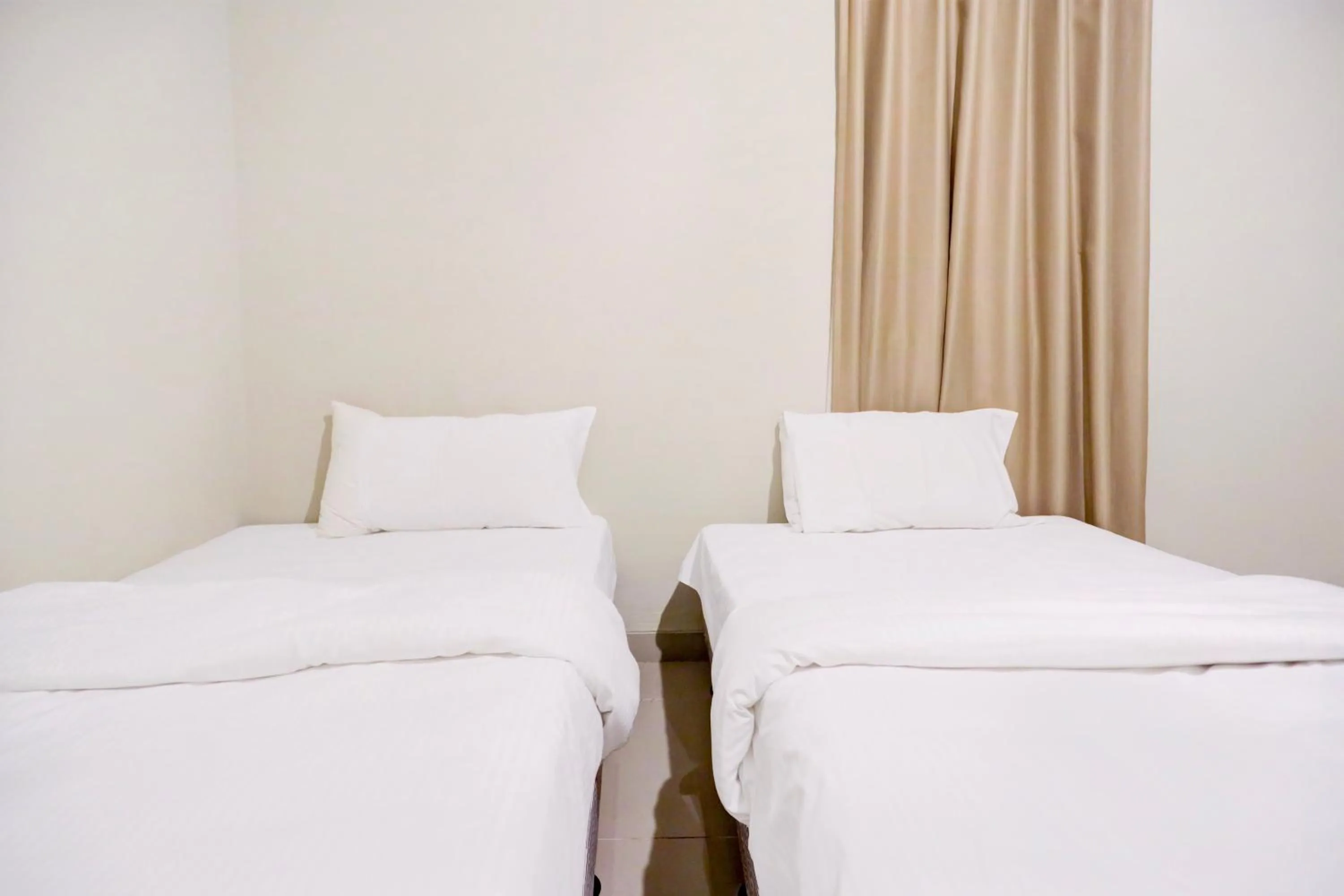 Bedroom, Bed in Collection O Nagoya Near Nagoya Hill Mall Formerly Sedago Inn