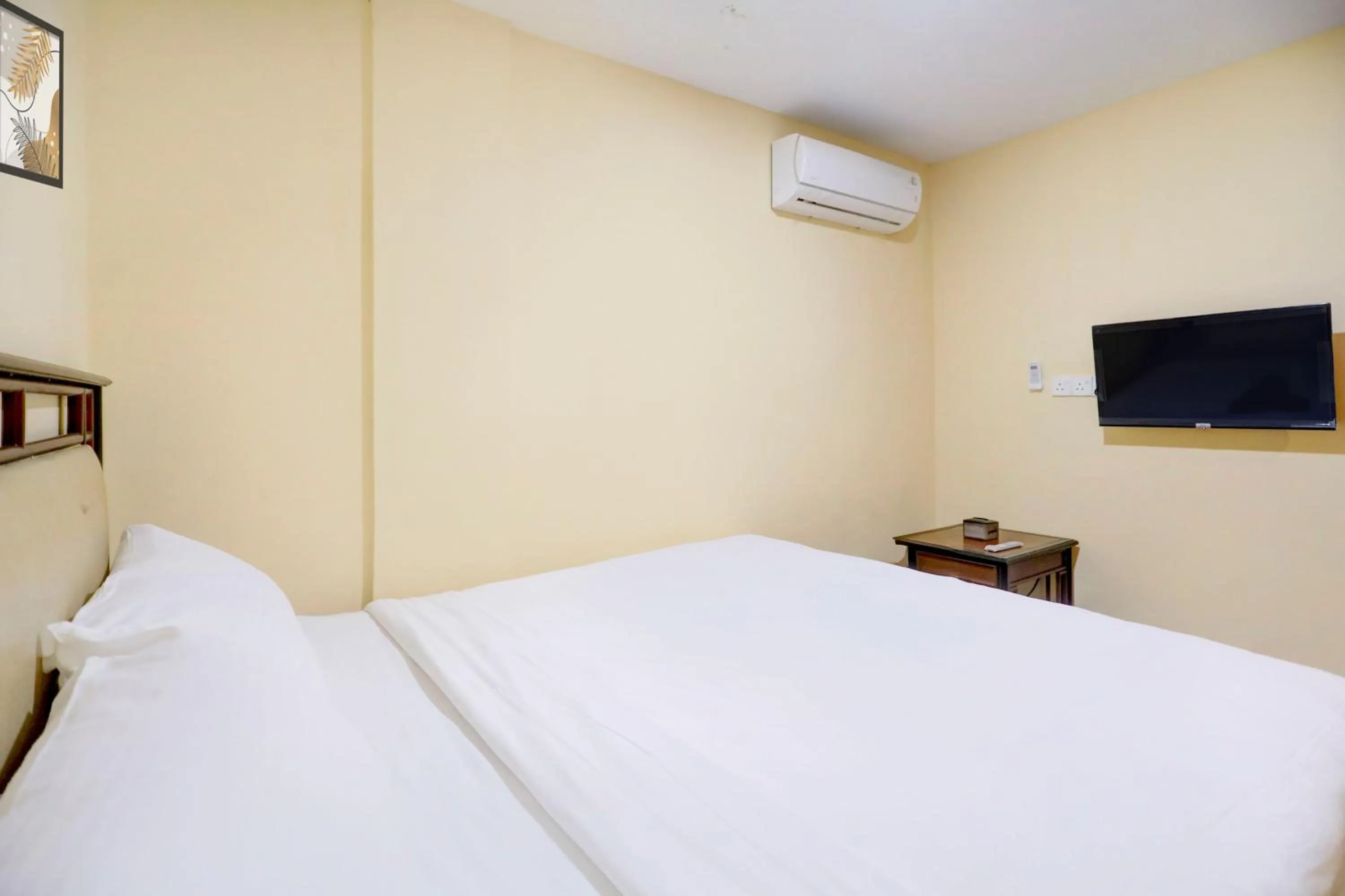 Bedroom, Bed in Collection O Nagoya Near Nagoya Hill Mall Formerly Sedago Inn