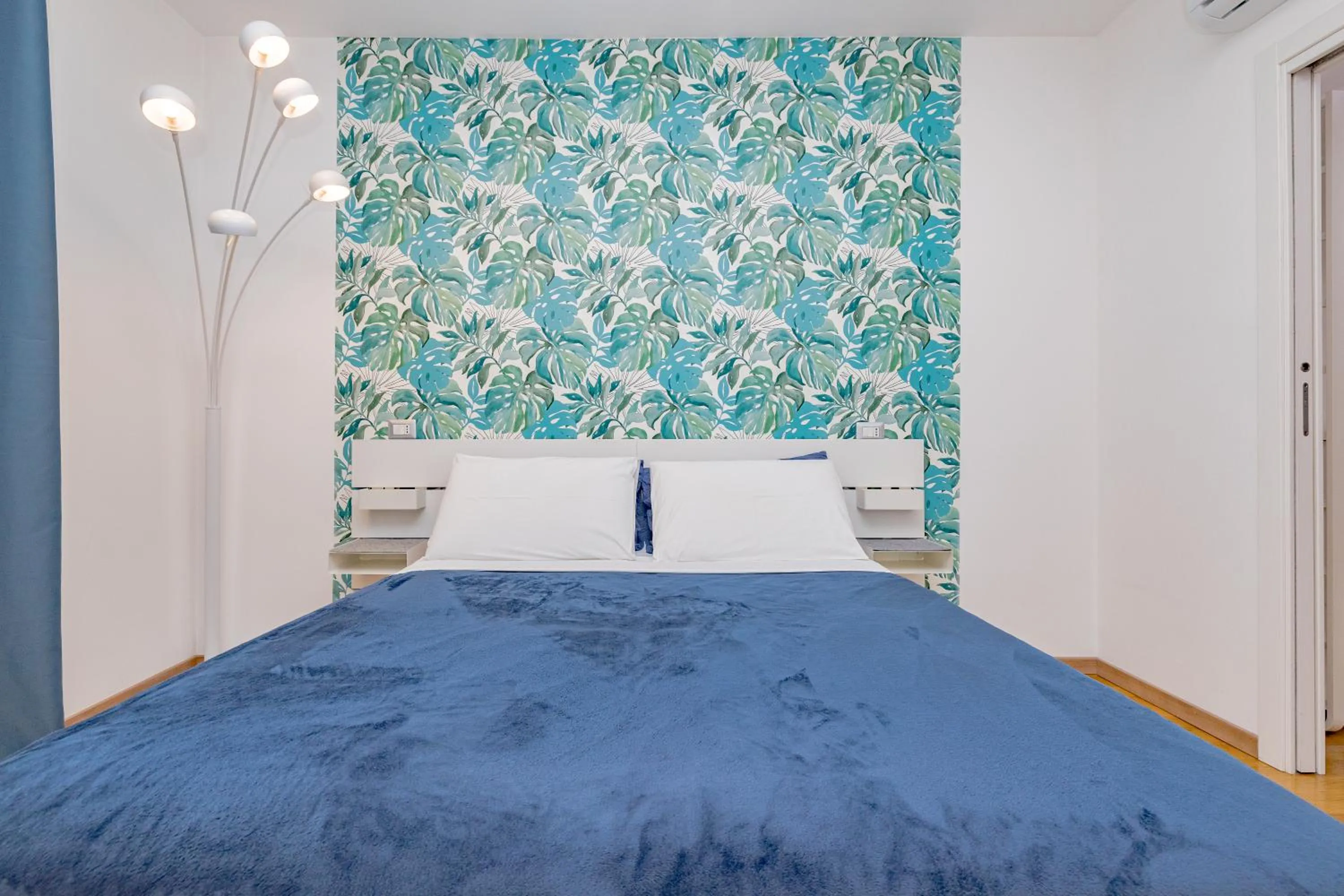 Photo of the whole room, Bed in B&B Villa Milano by Rhospitality it