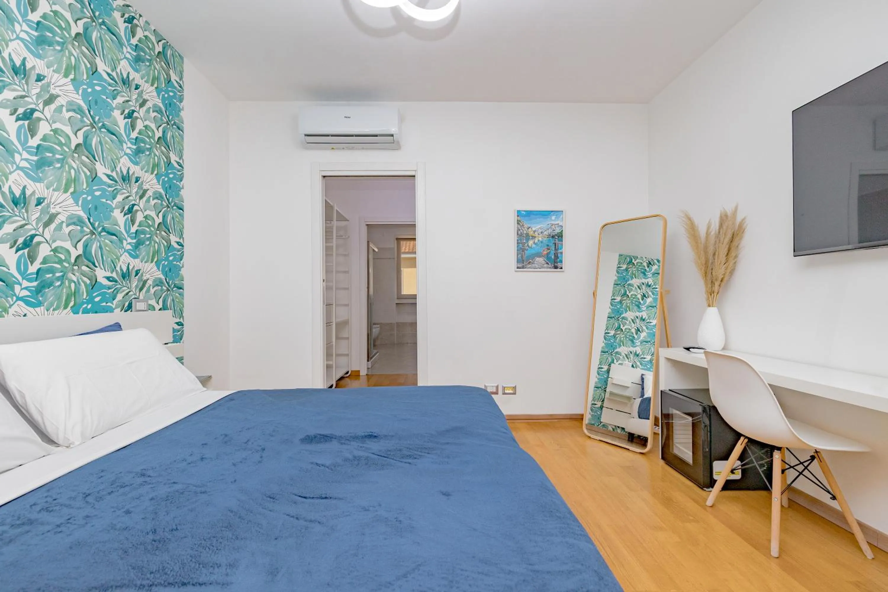 Photo of the whole room, Bed in B&B Villa Milano by Rhospitality it