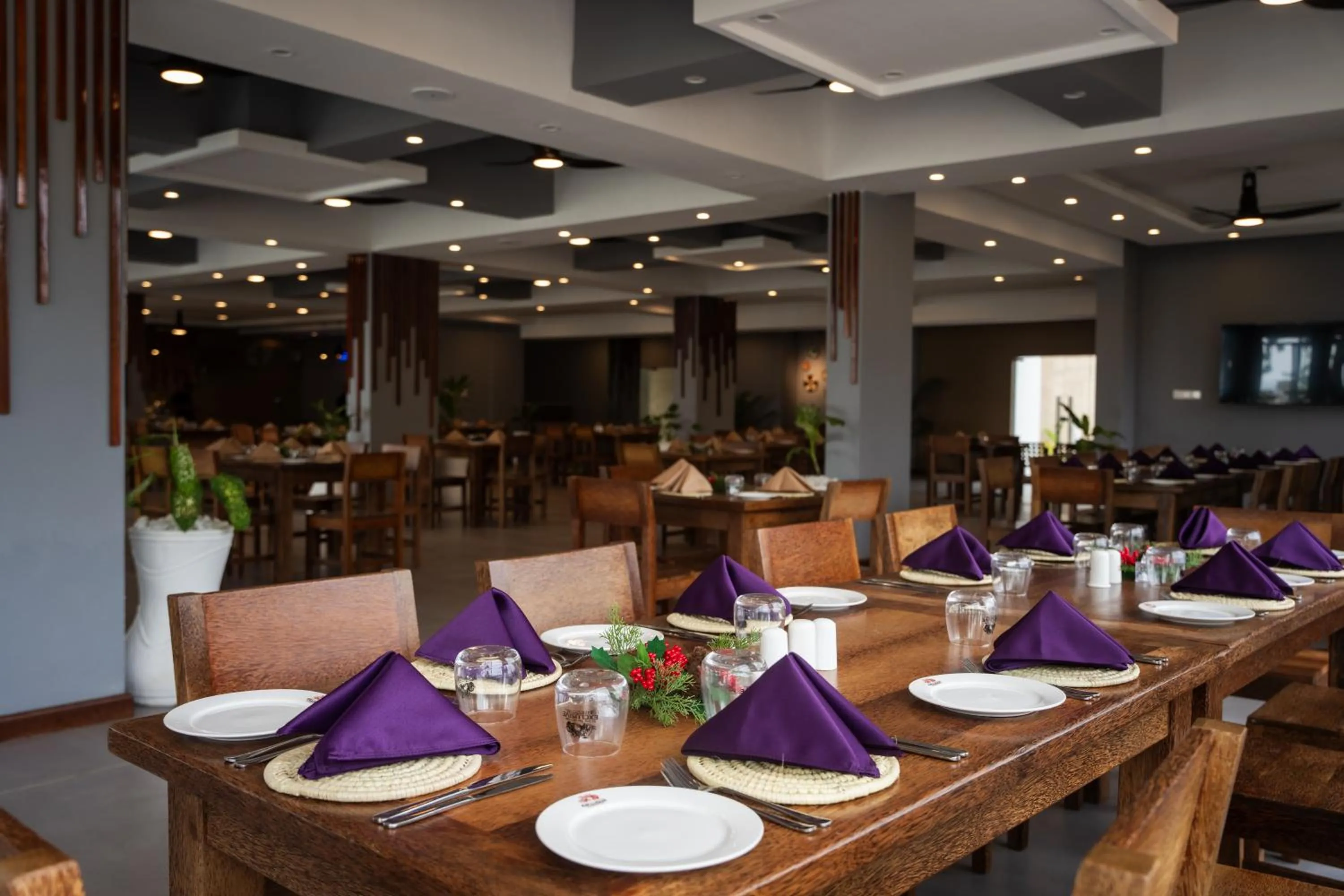Restaurant/places to eat in Blue Ocean Resort & Residences