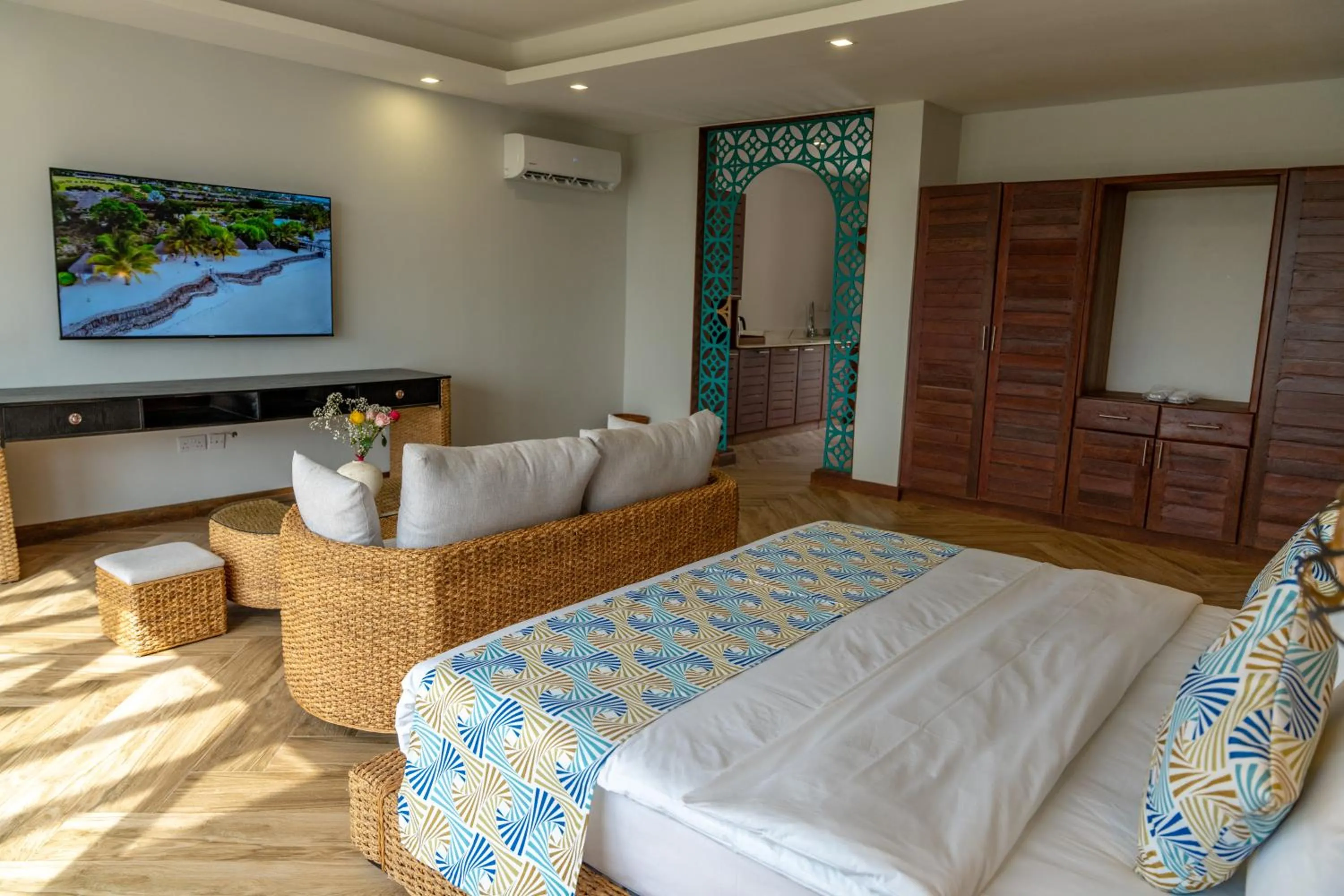 TV and multimedia, Bed in Blue Ocean Resort & Residences