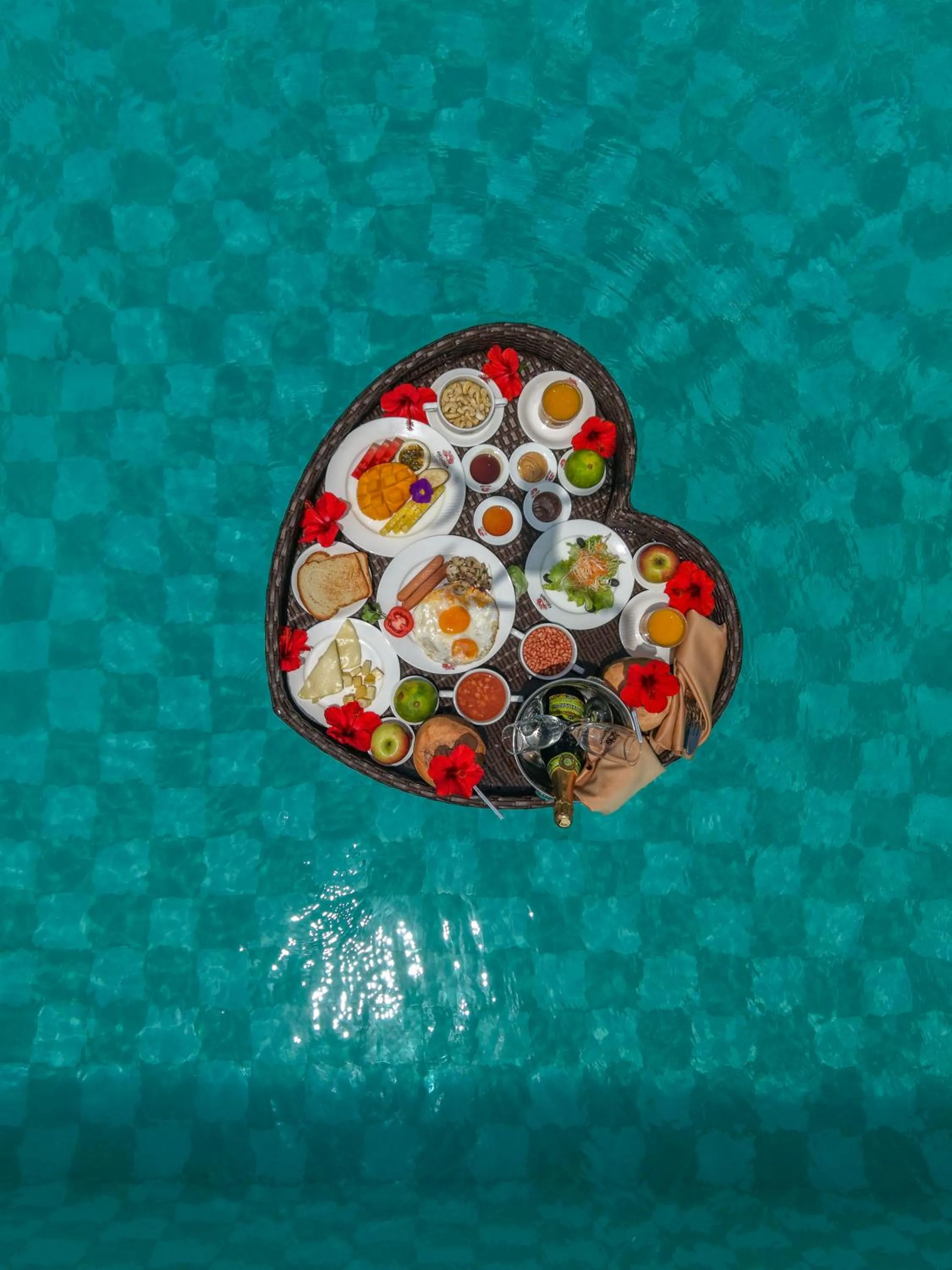 Restaurant/places to eat in Blue Ocean Resort & Residences